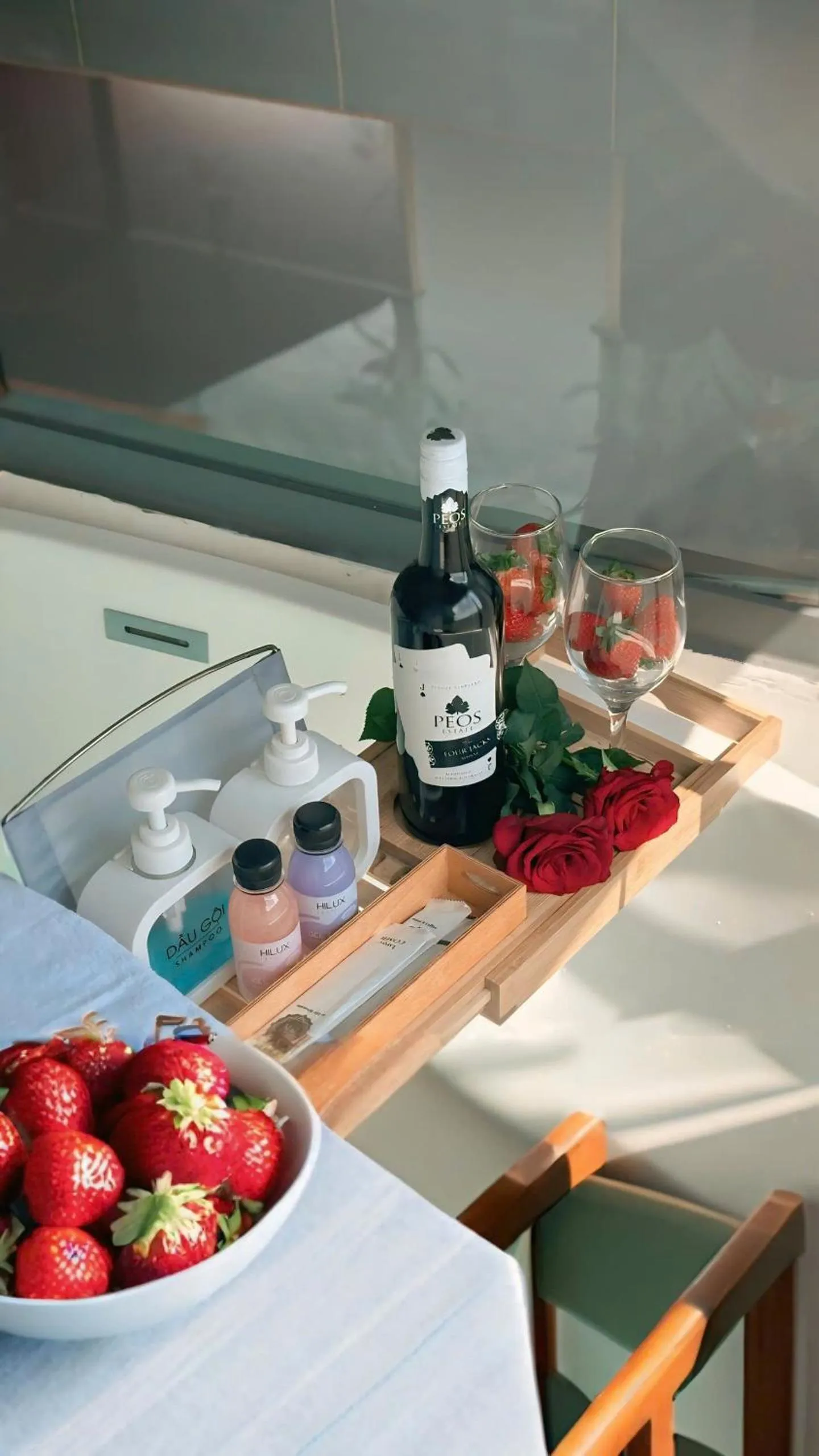 Sao Khue Riverside Hotel & Coffee