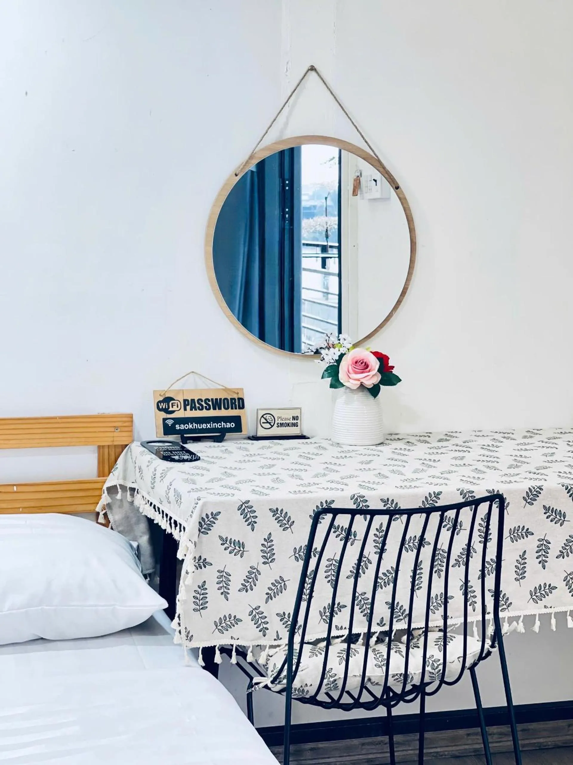 Sao Khue Riverside Hotel & Coffee