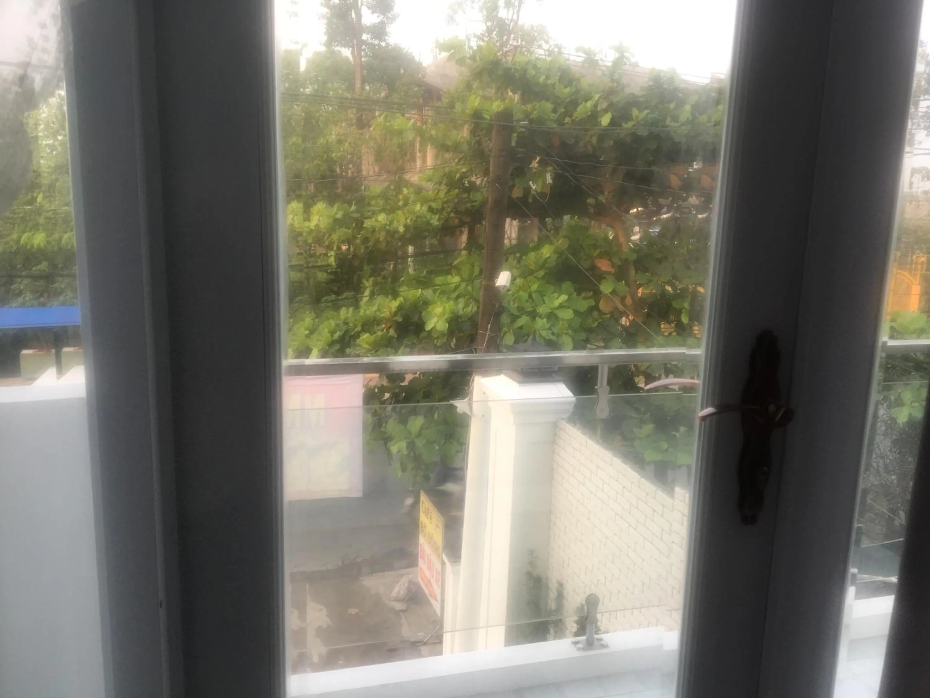 Sao Khue Riverside Hotel & Coffee