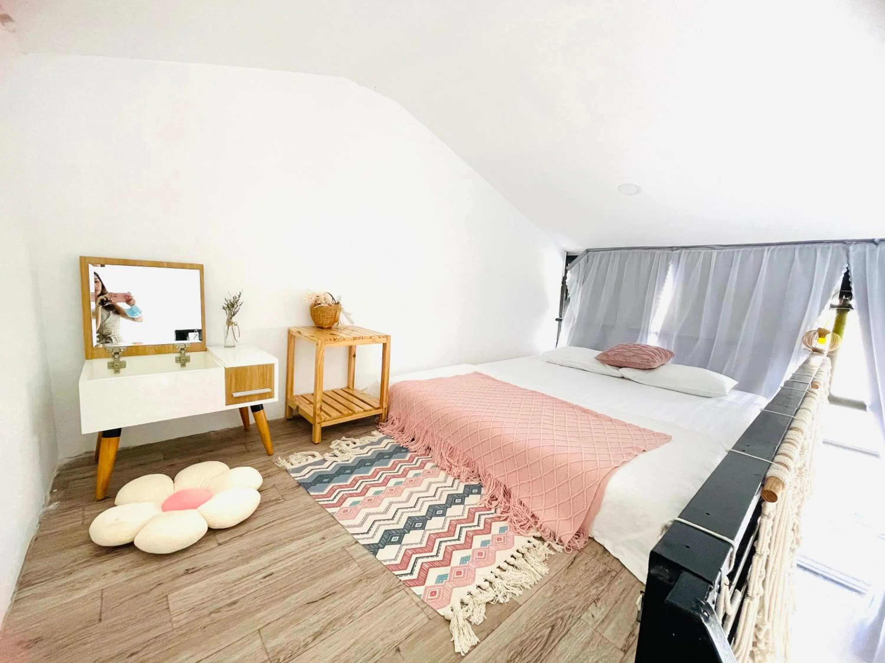 Sao Khue Riverside Hotel & Coffee