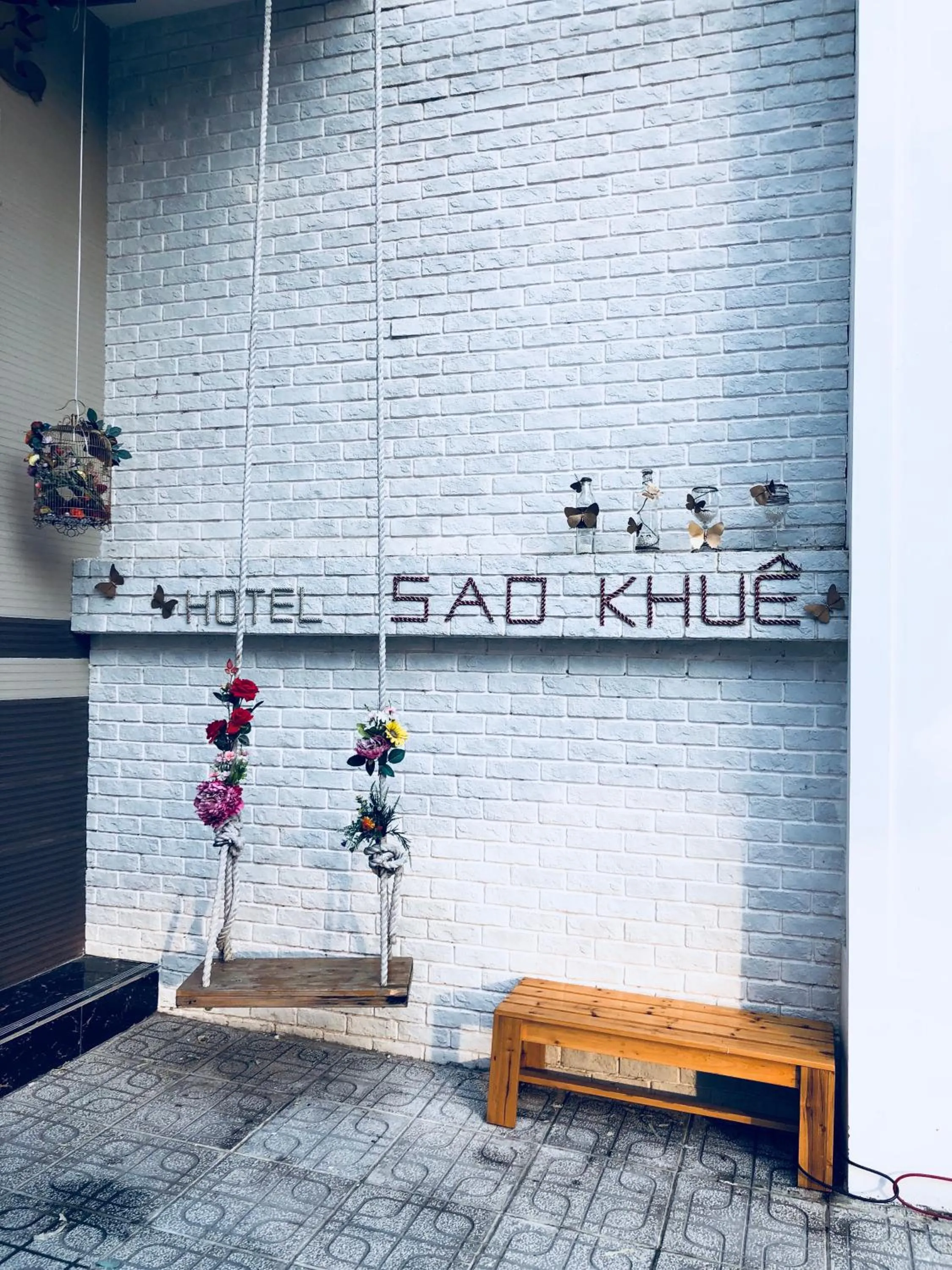 Sao Khue Riverside Hotel & Coffee