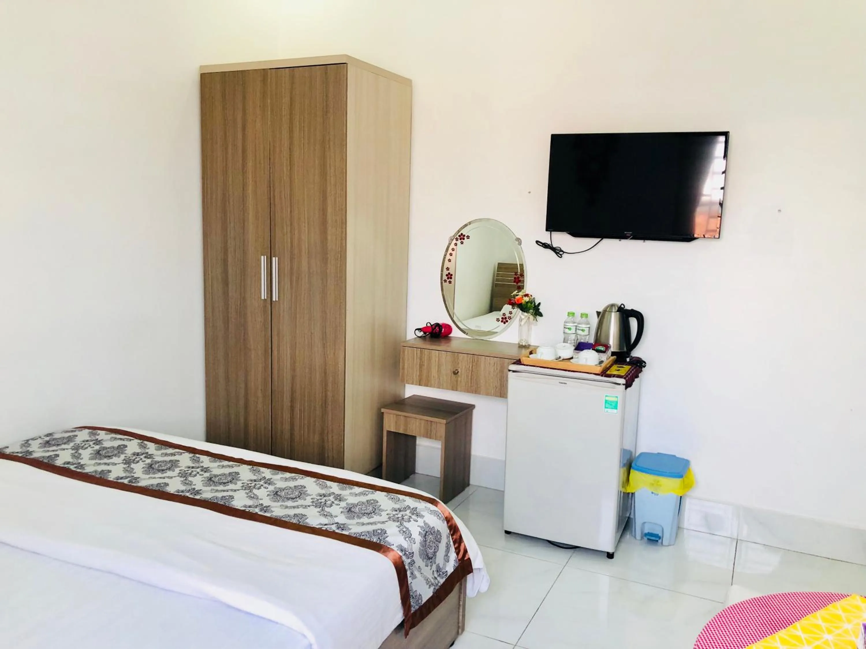 Sao Khue Riverside Hotel & Coffee