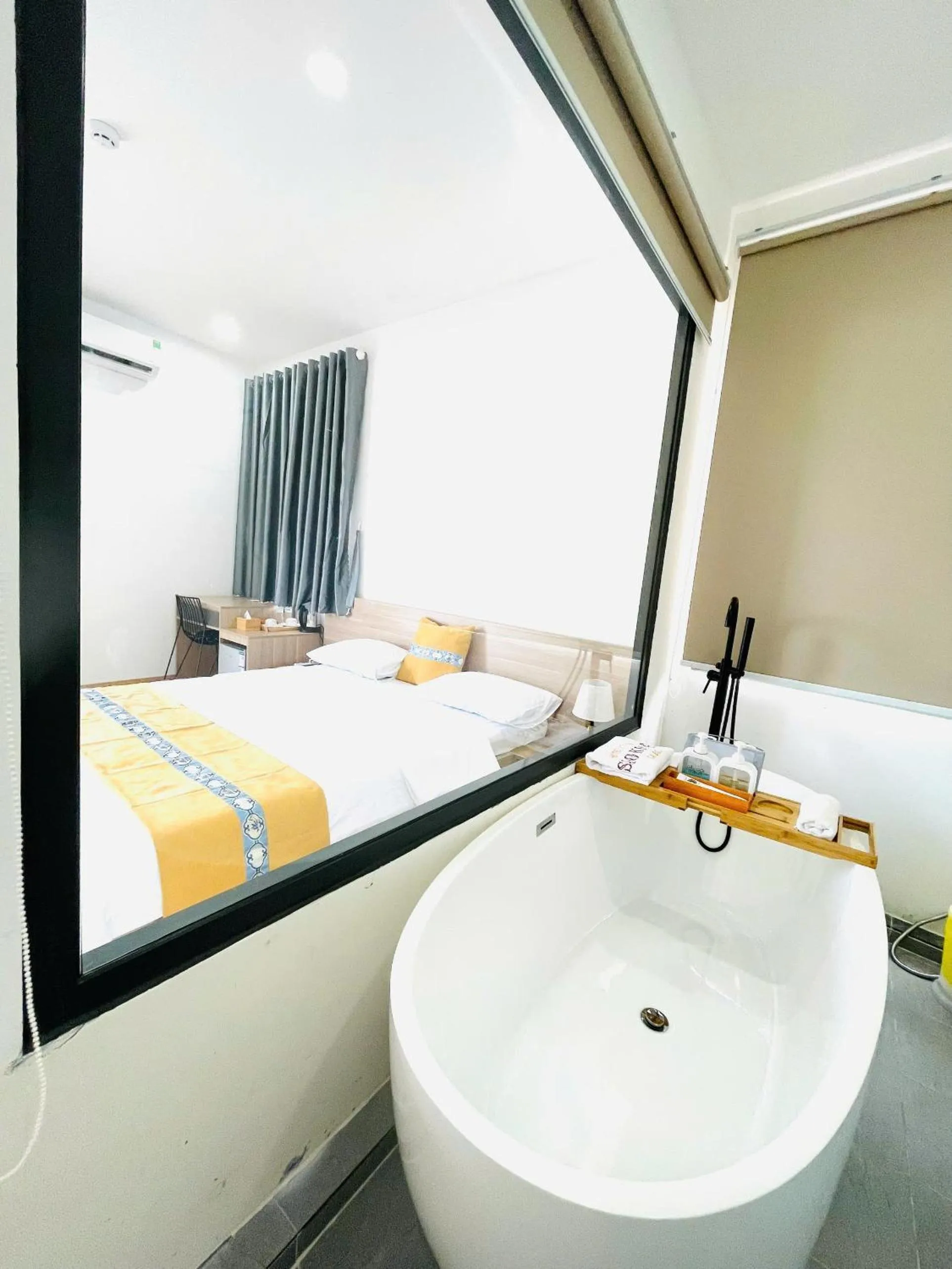 Sao Khue Riverside Hotel & Coffee