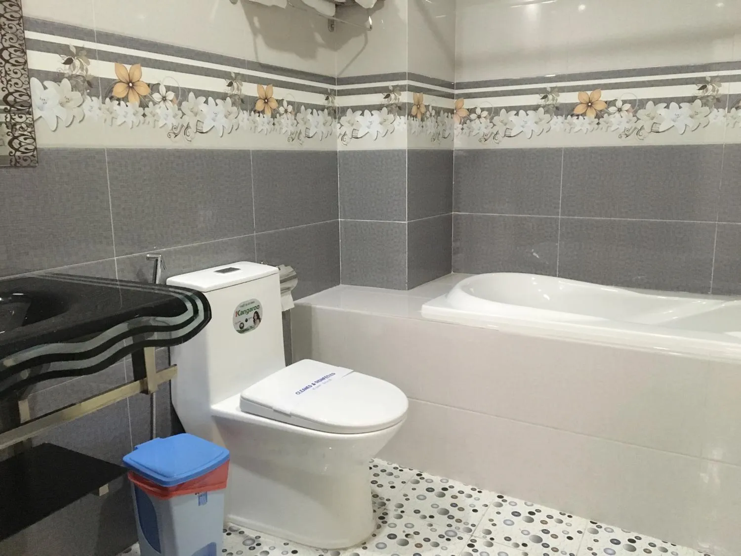 Sao Khue Riverside Hotel & Coffee