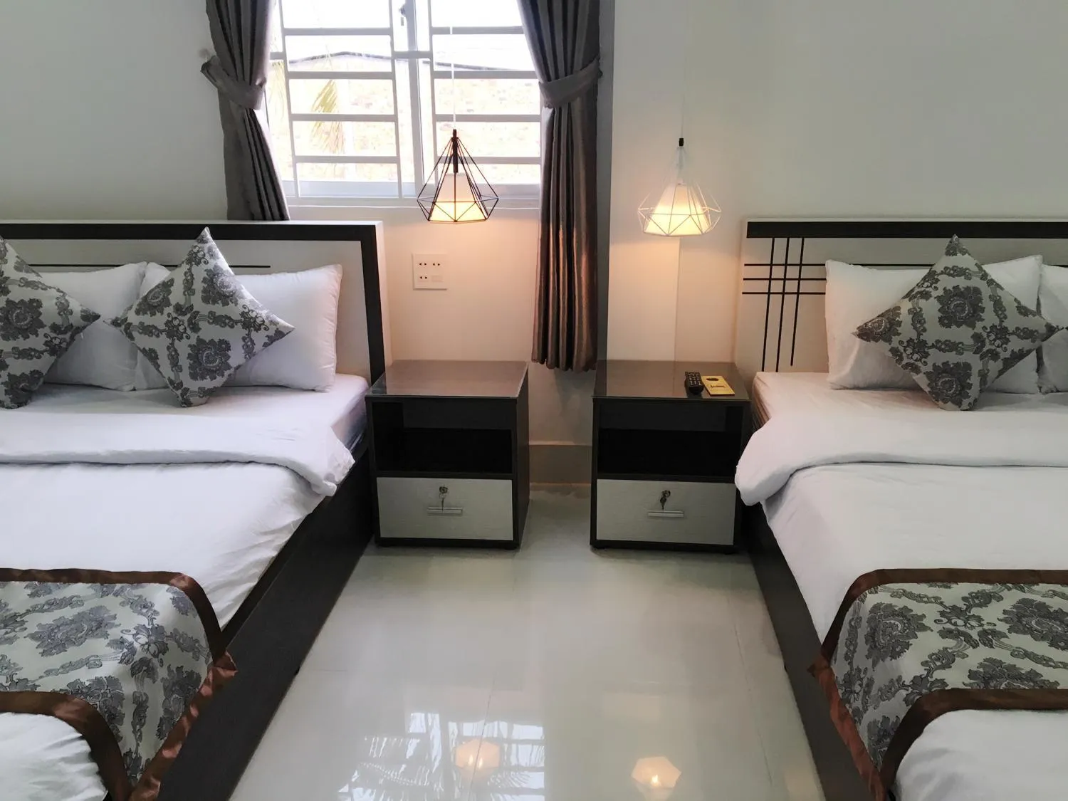 Sao Khue Riverside Hotel & Coffee