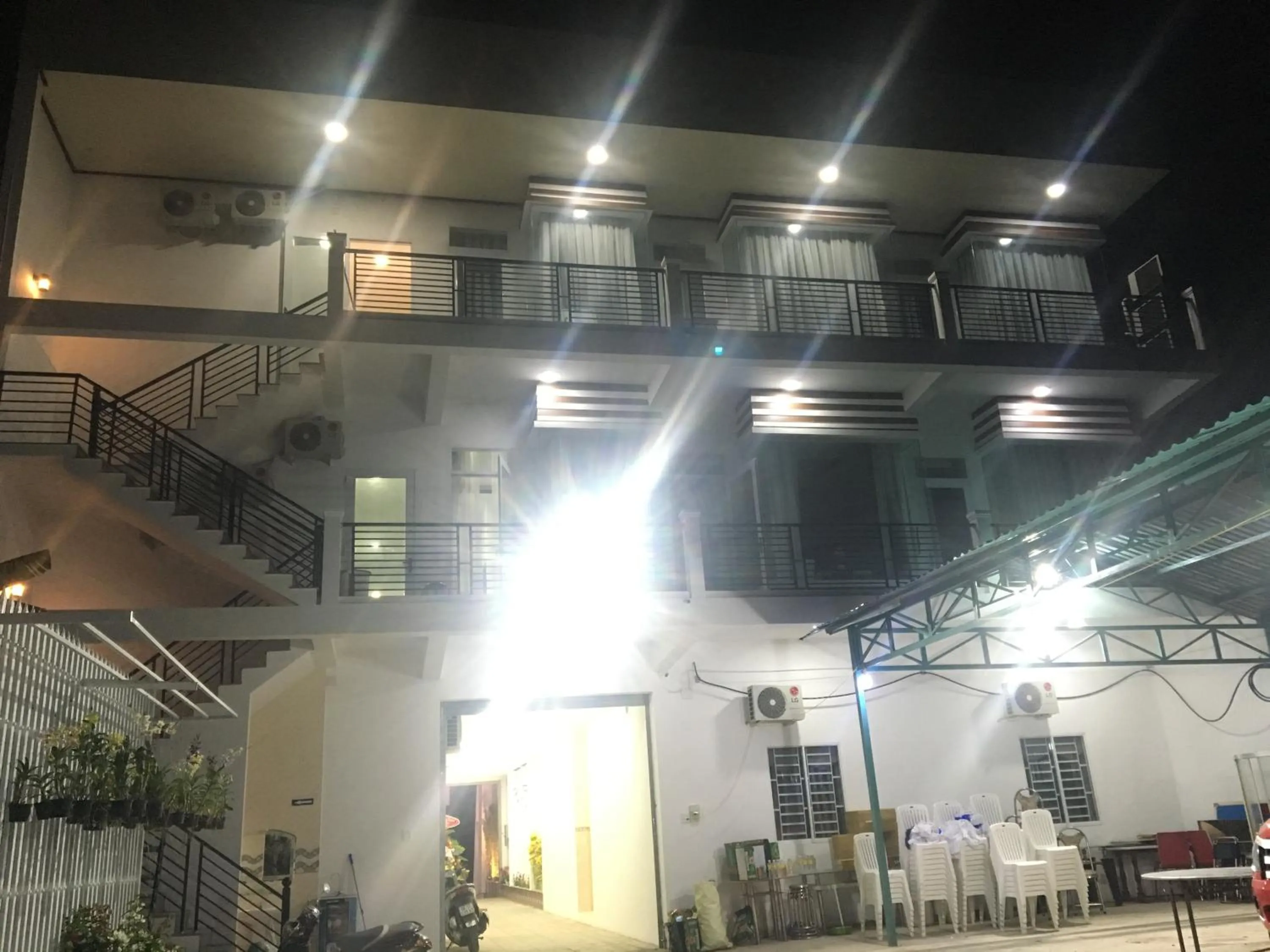 Property building in Sao Khue Riverside Hotel & Coffee