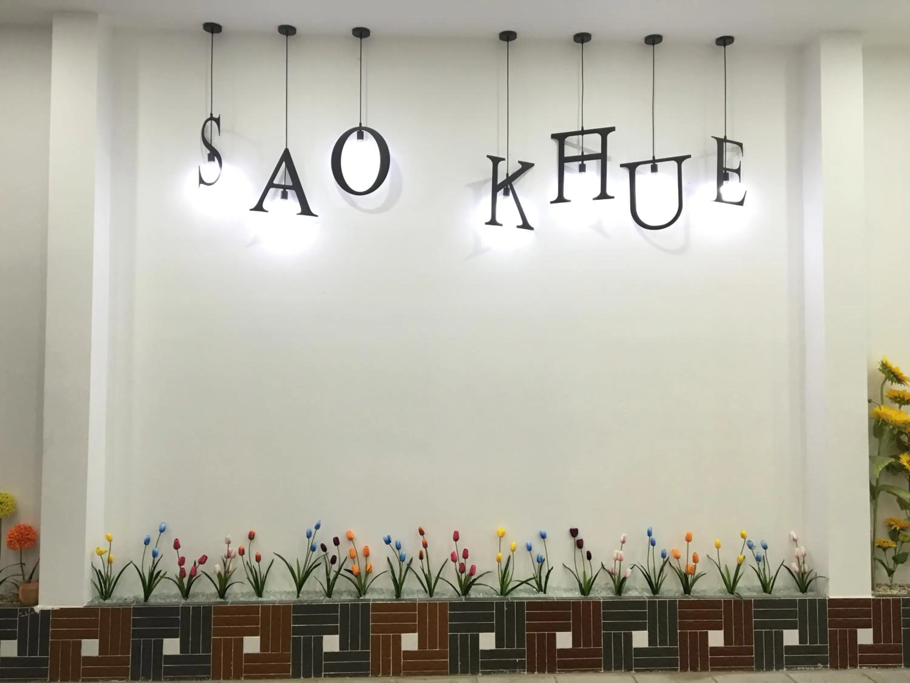 Sao Khue Riverside Hotel & Coffee