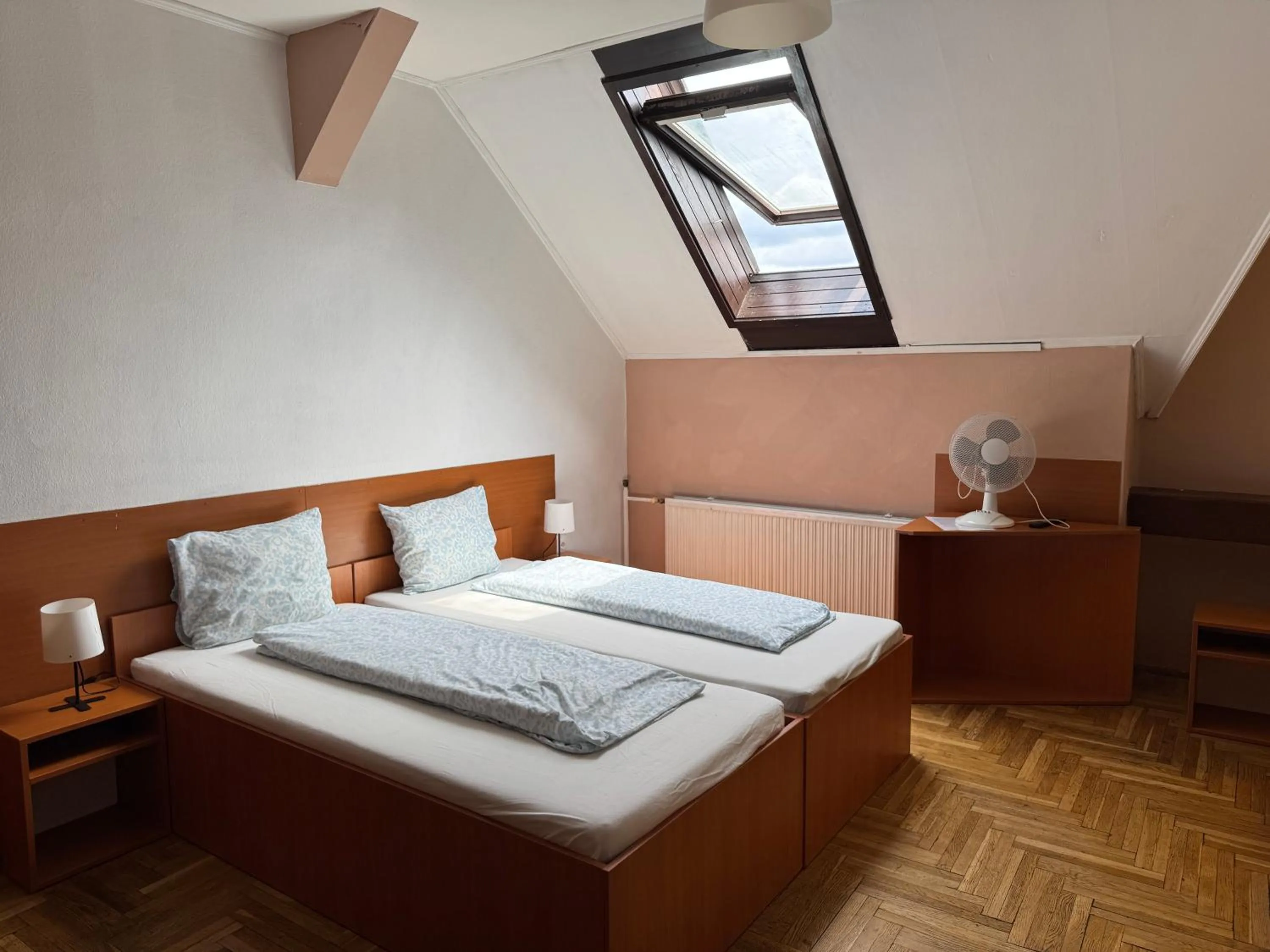 Photo of the whole room, Bed in Palota Hostel