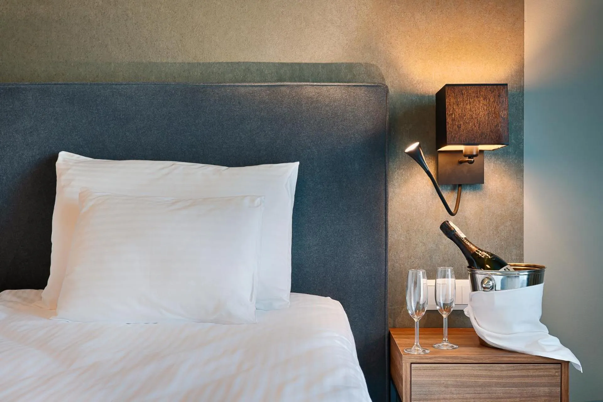 Photo of the whole room, Bed in Focus Hotel Poznań