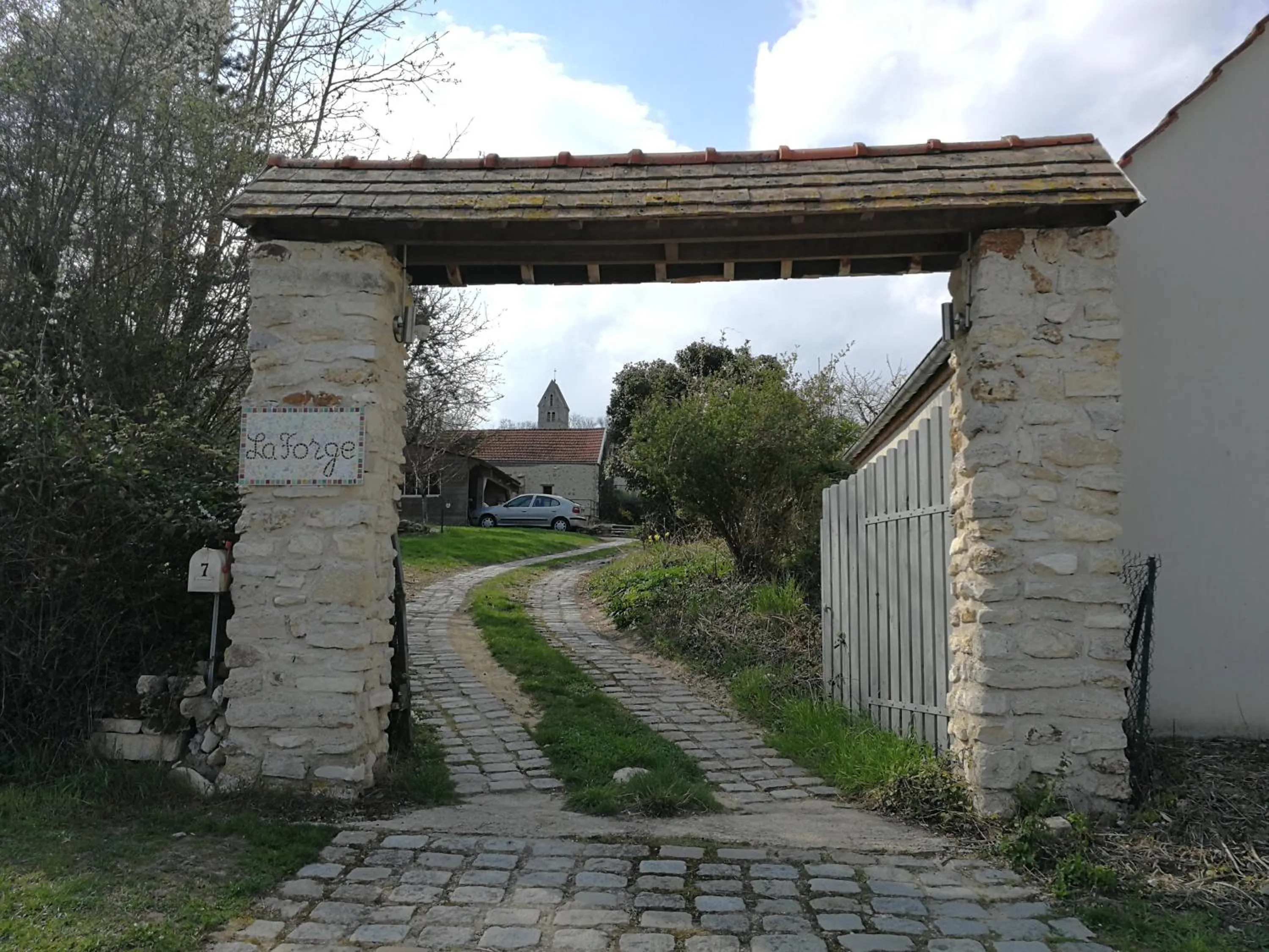 Facade/entrance in La Forge