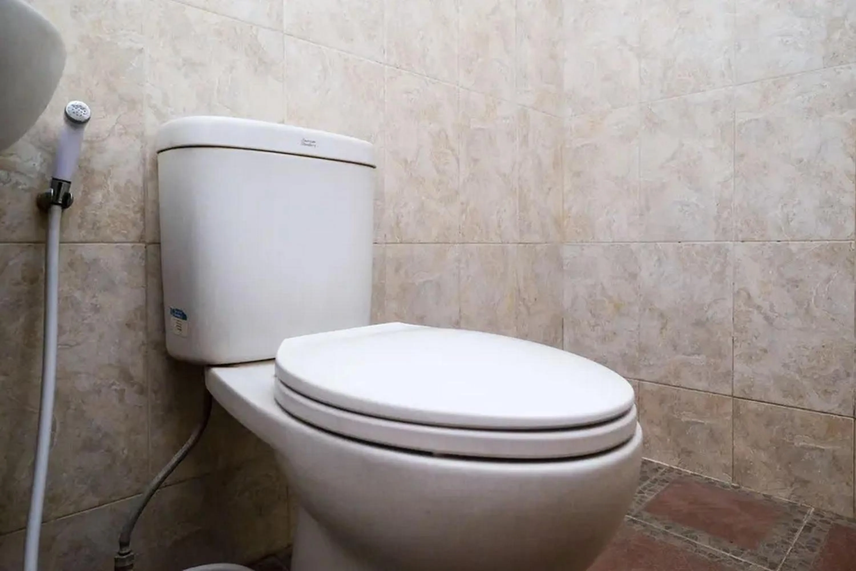 Bathroom in RedDoorz Plus @ Laweyan