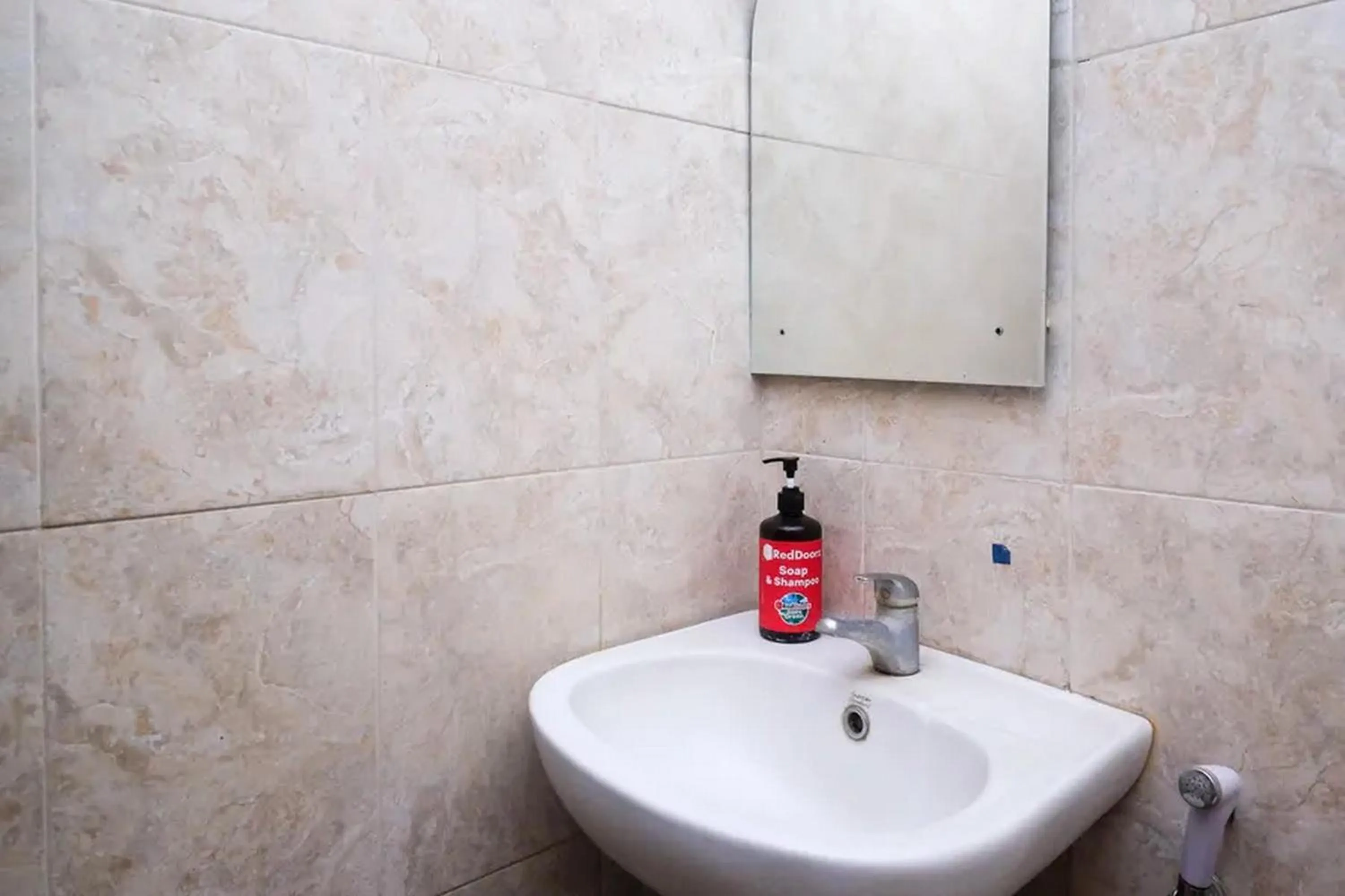 Bathroom in RedDoorz Plus @ Laweyan