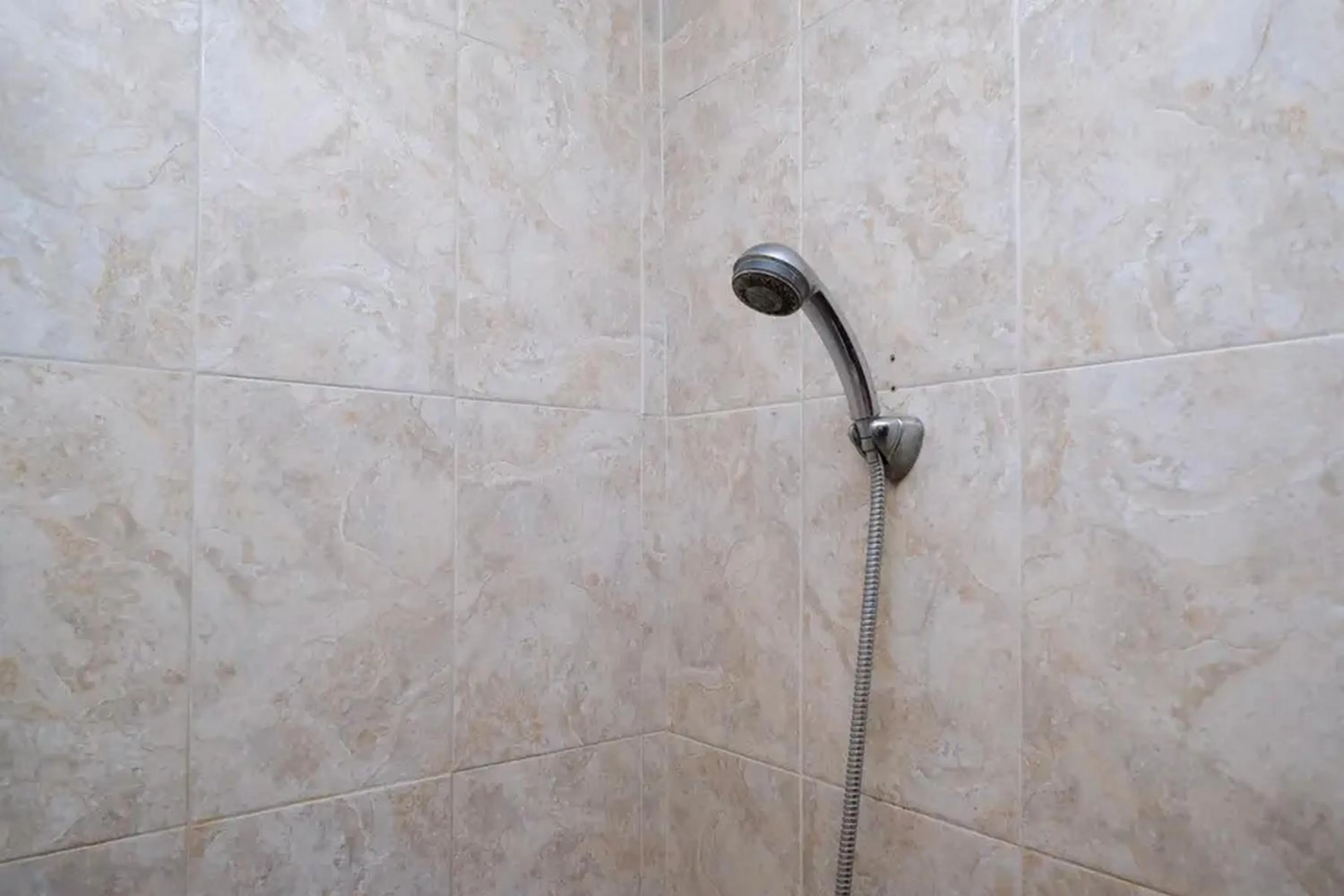 Bathroom in RedDoorz Plus @ Laweyan