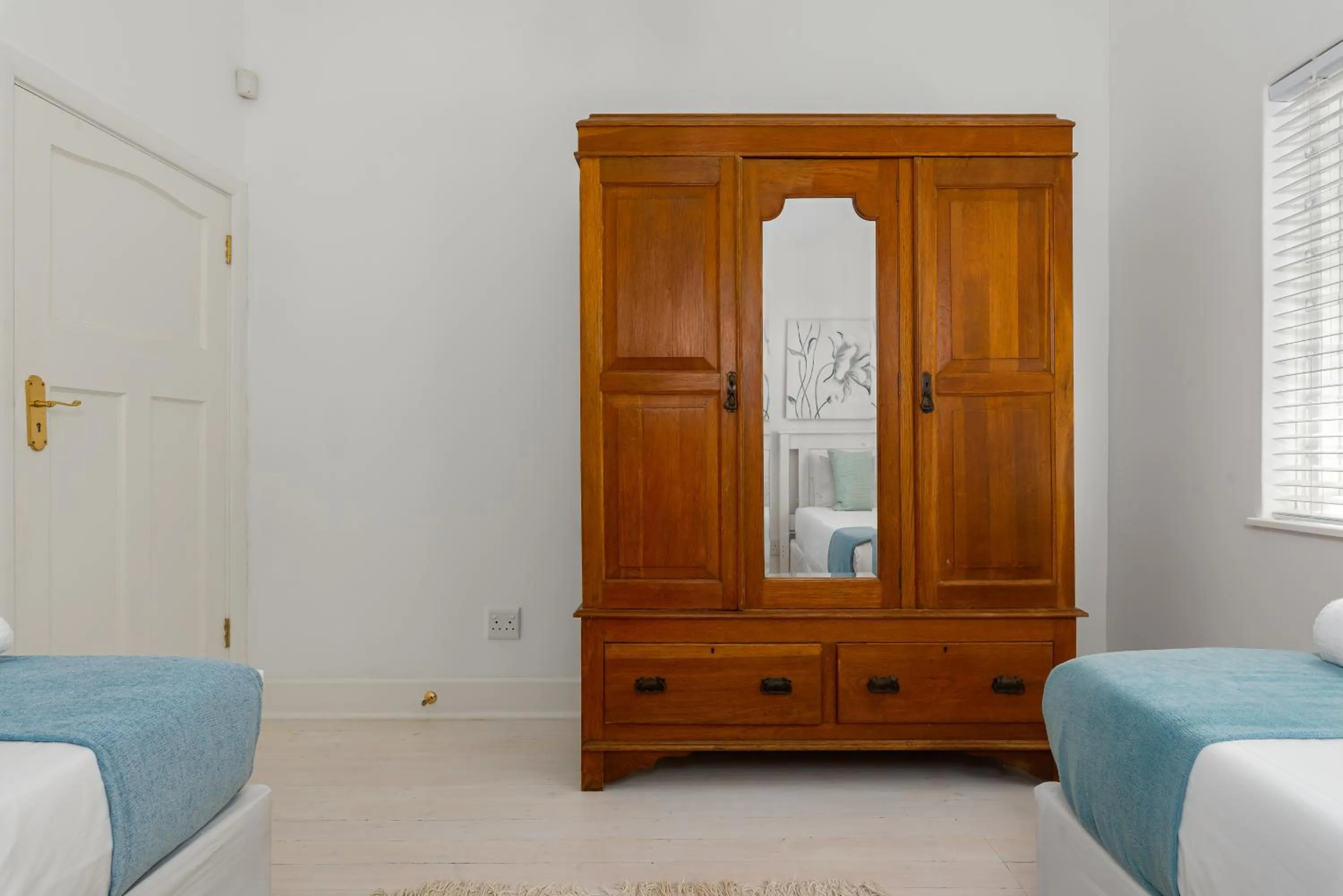 Bed in Clifton Steps 6