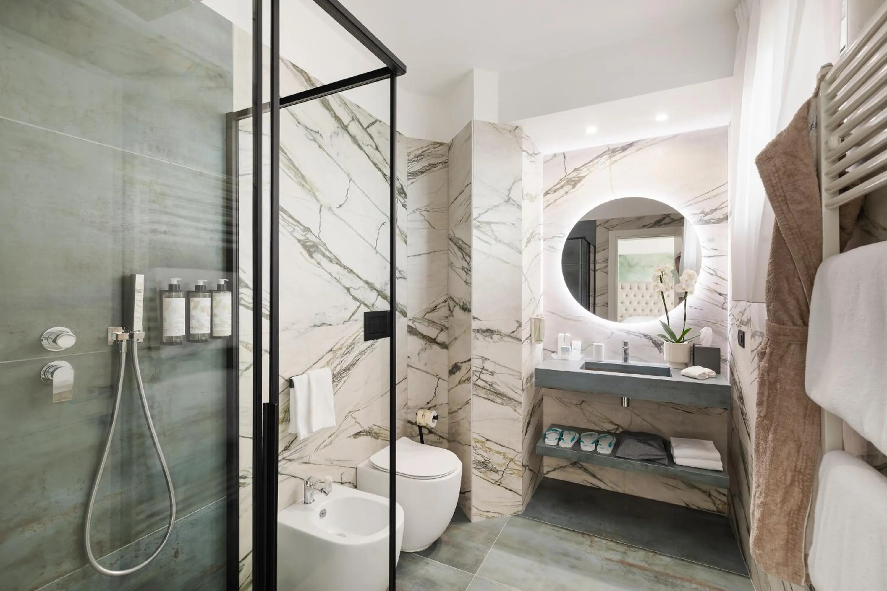 Bathroom in Hotel Villa Domizia