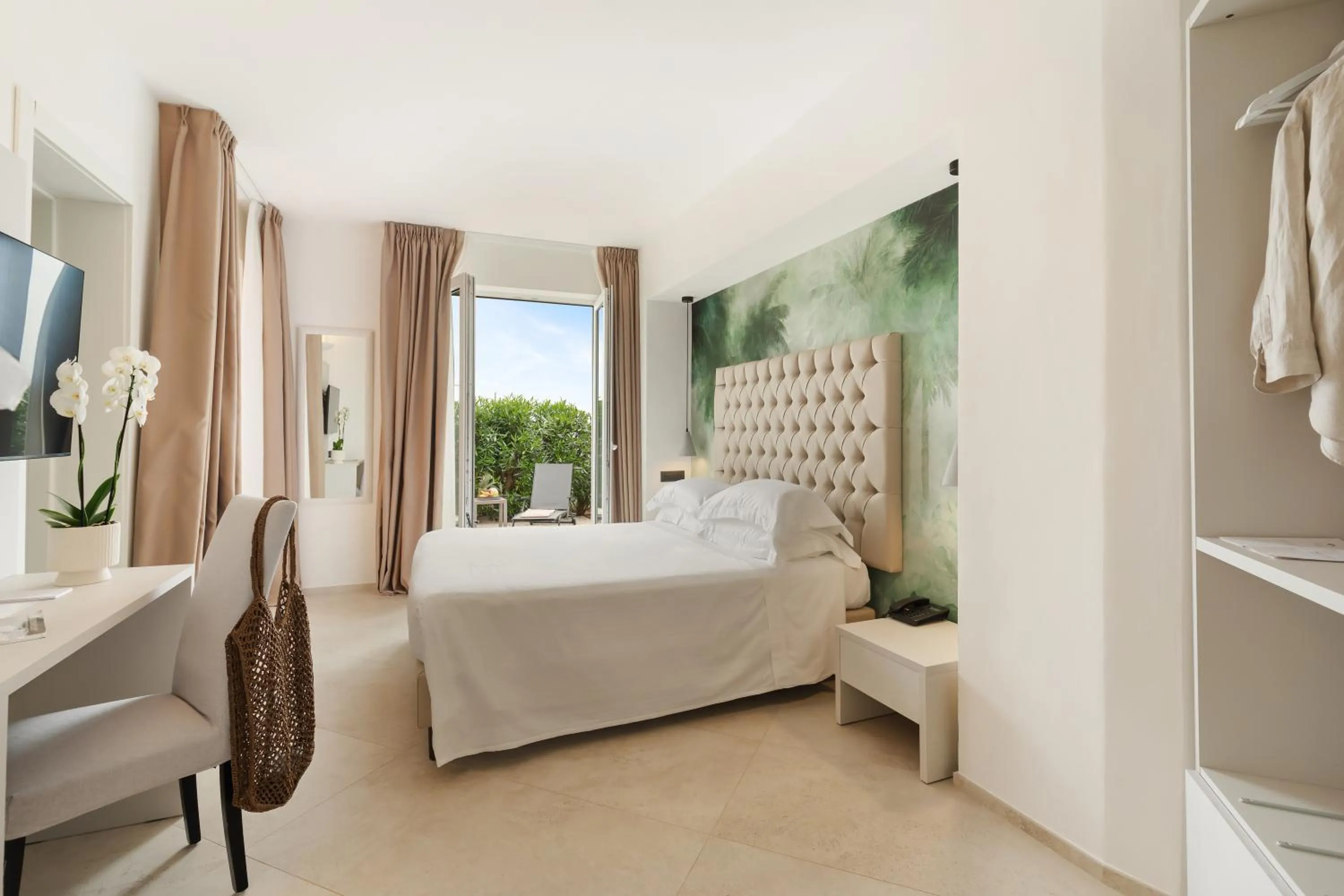 Bedroom in Hotel Villa Domizia