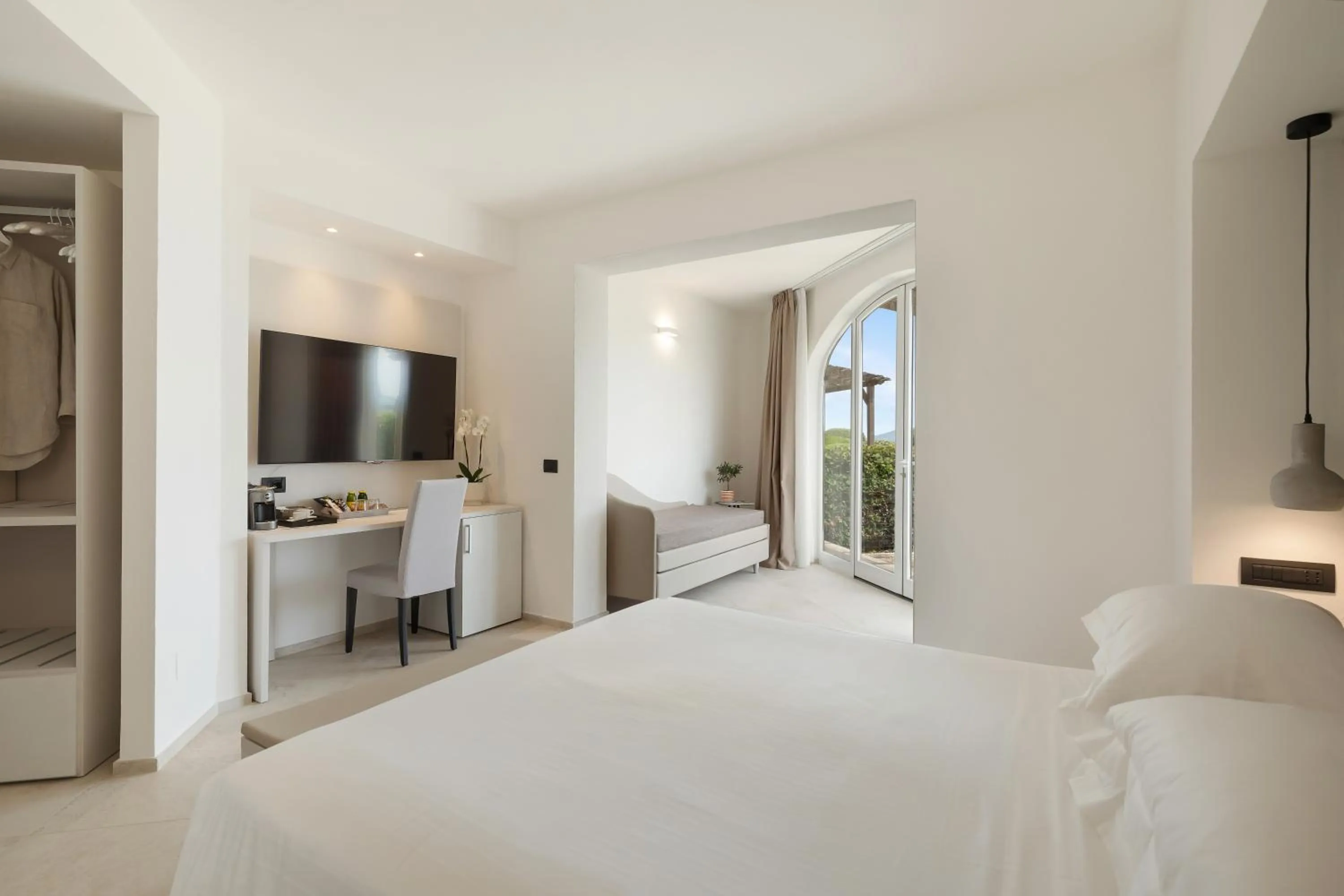 Bedroom in Hotel Villa Domizia