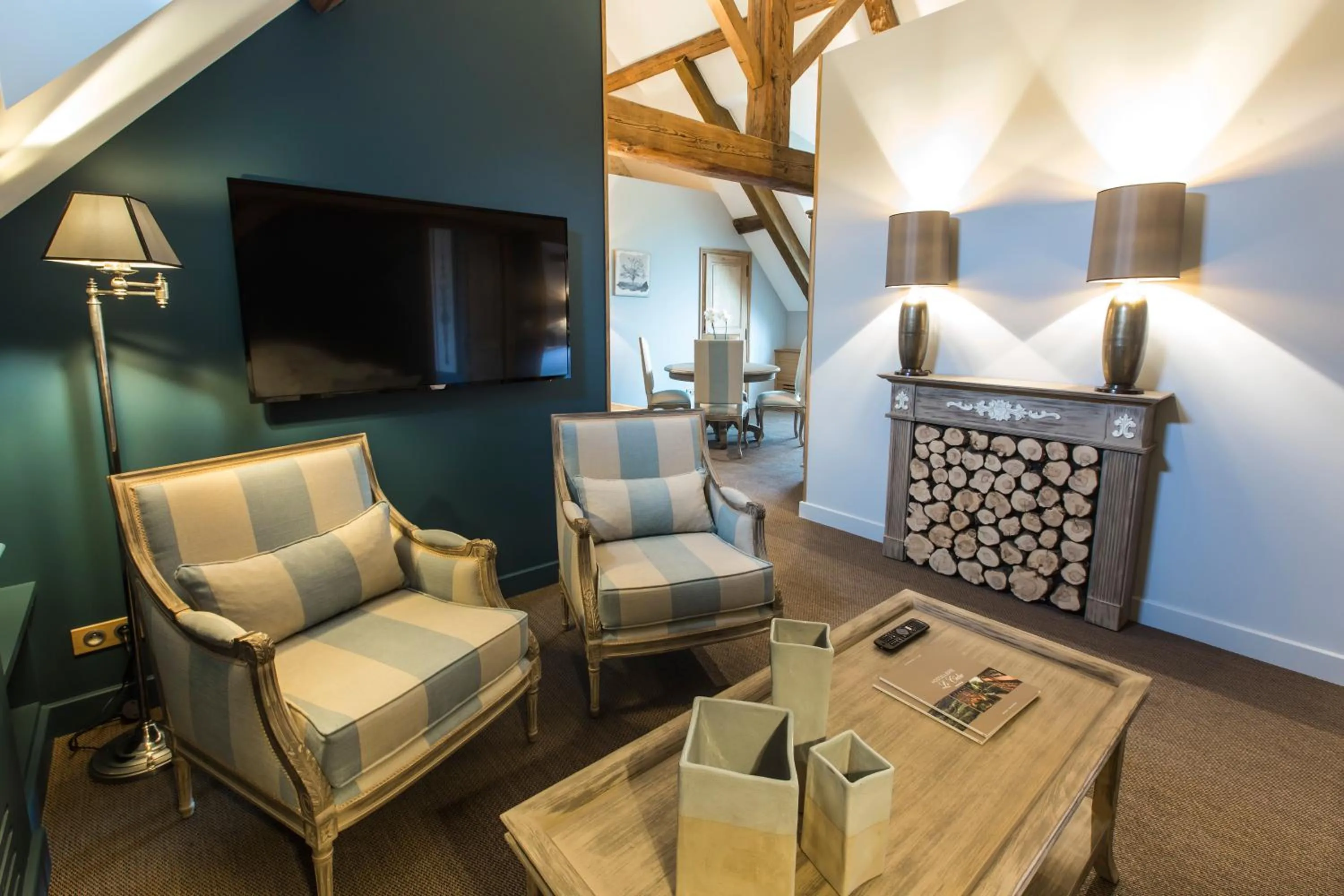 Library in Domaine de Rymska & Spa - Relais & Châteaux