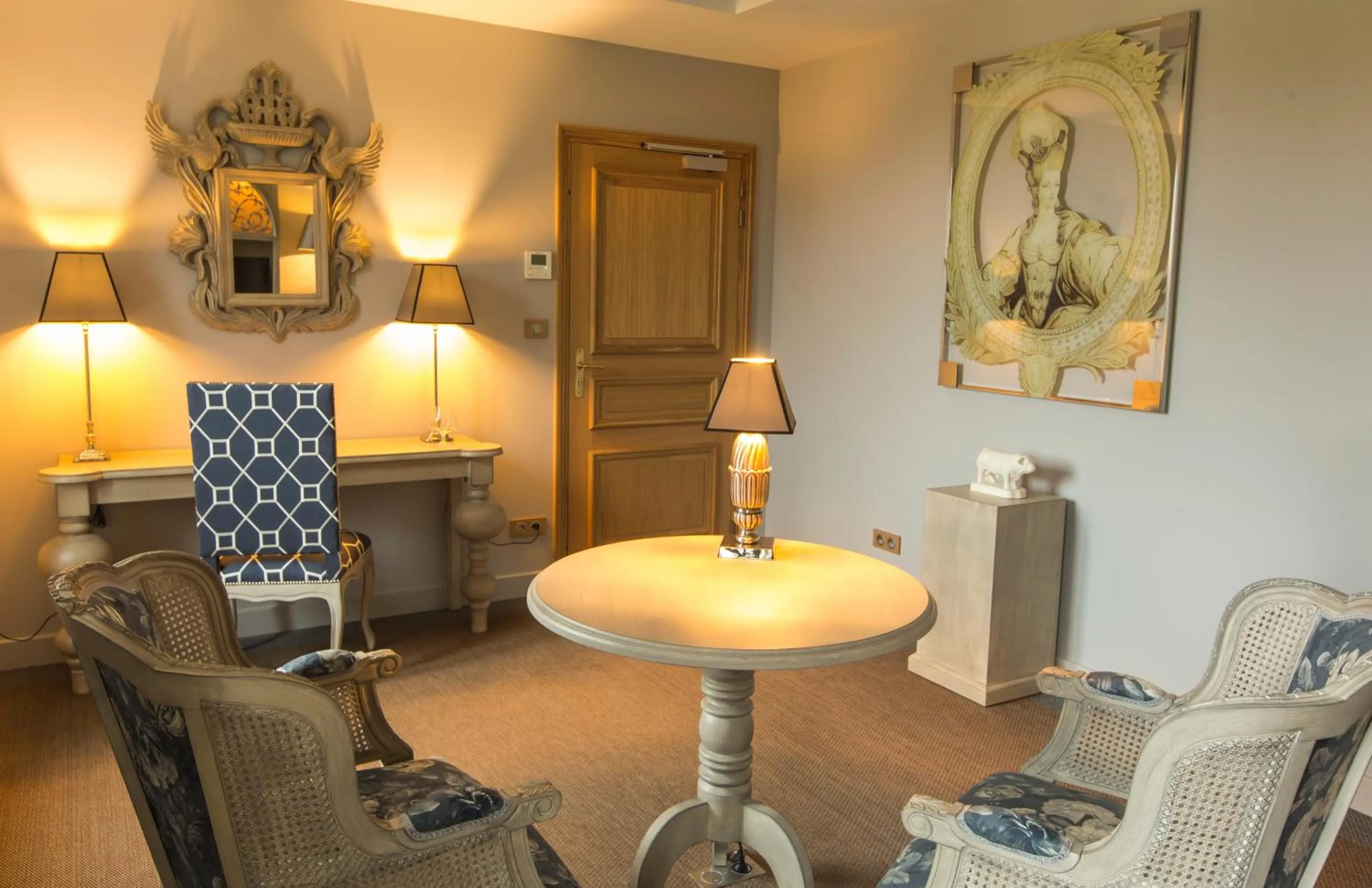 Living room in Domaine de Rymska & Spa - Relais & Châteaux