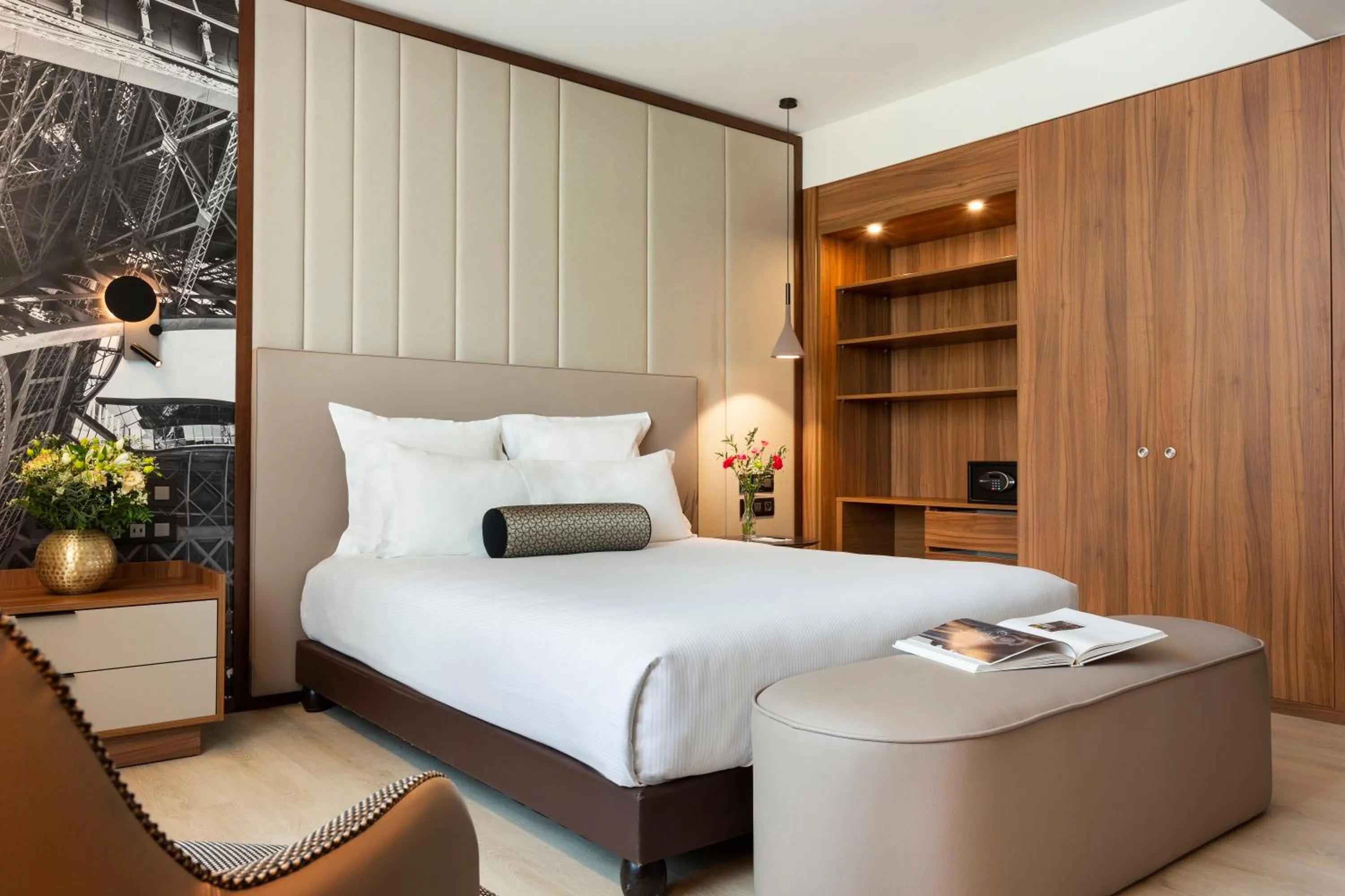 Bedroom, Bed in La Clef Tour Eiffel Paris by The Crest Collection