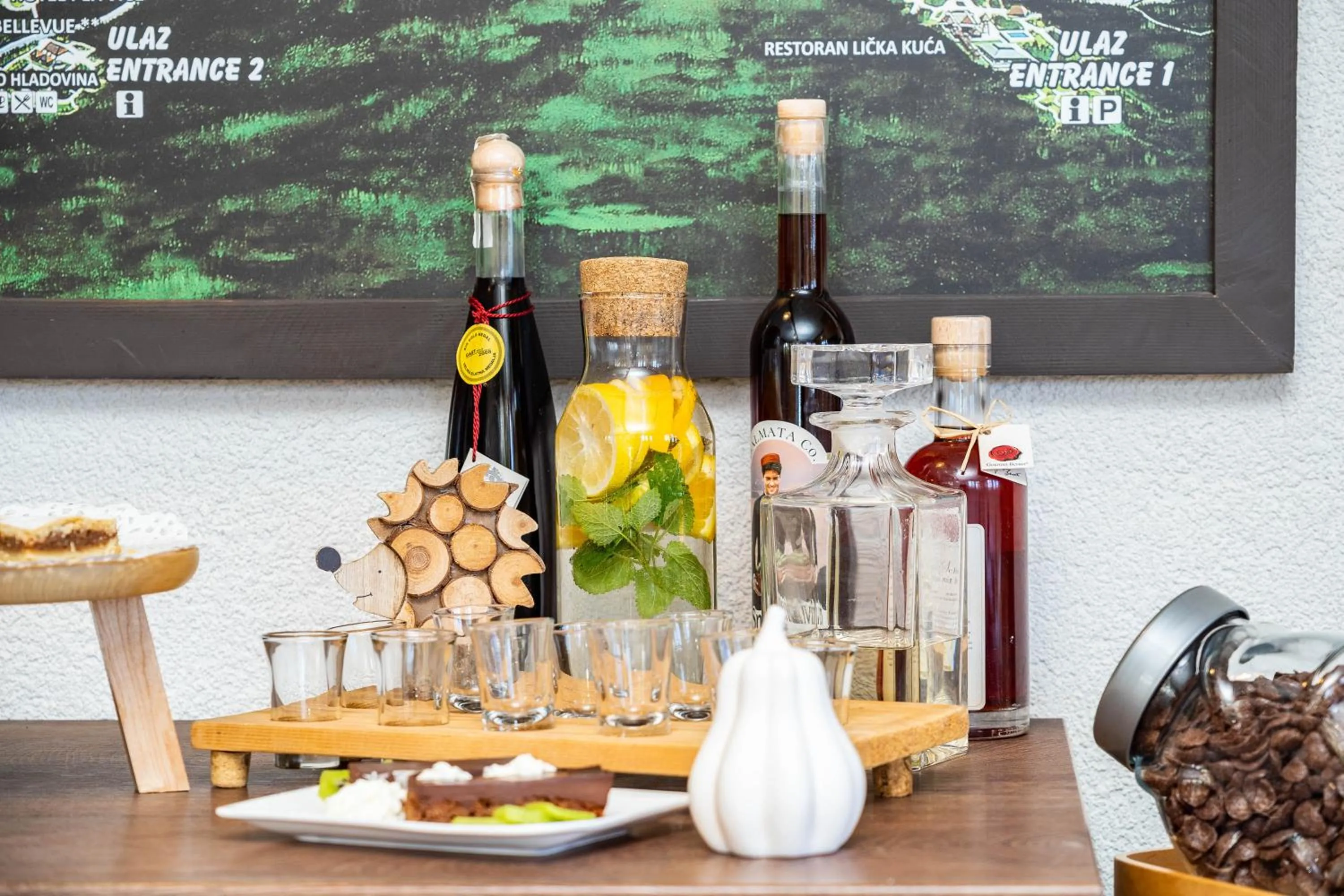 Food and drinks in B&B Villa Sumrak Plitvica Rooms