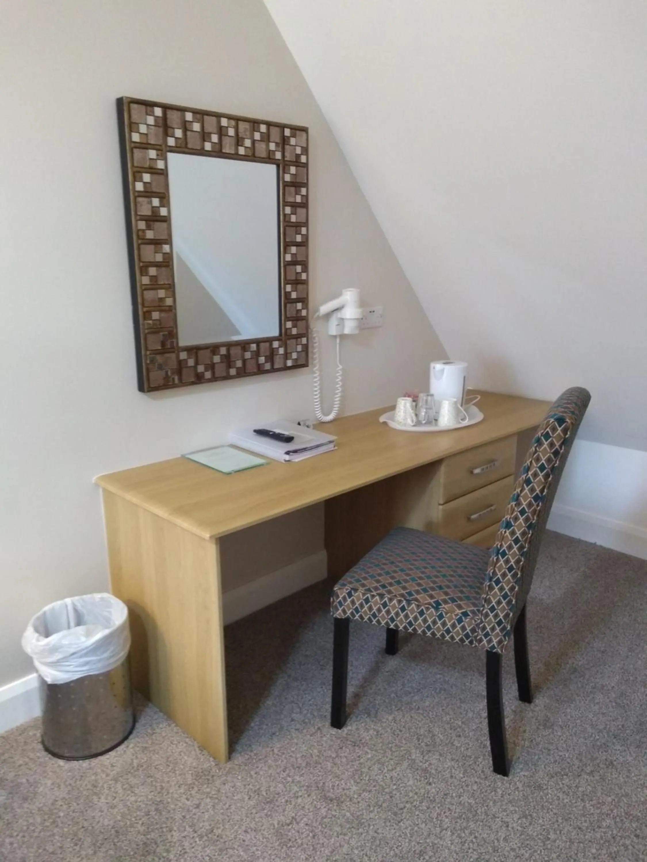 Coffee/tea facilities in Tollyrose Country House