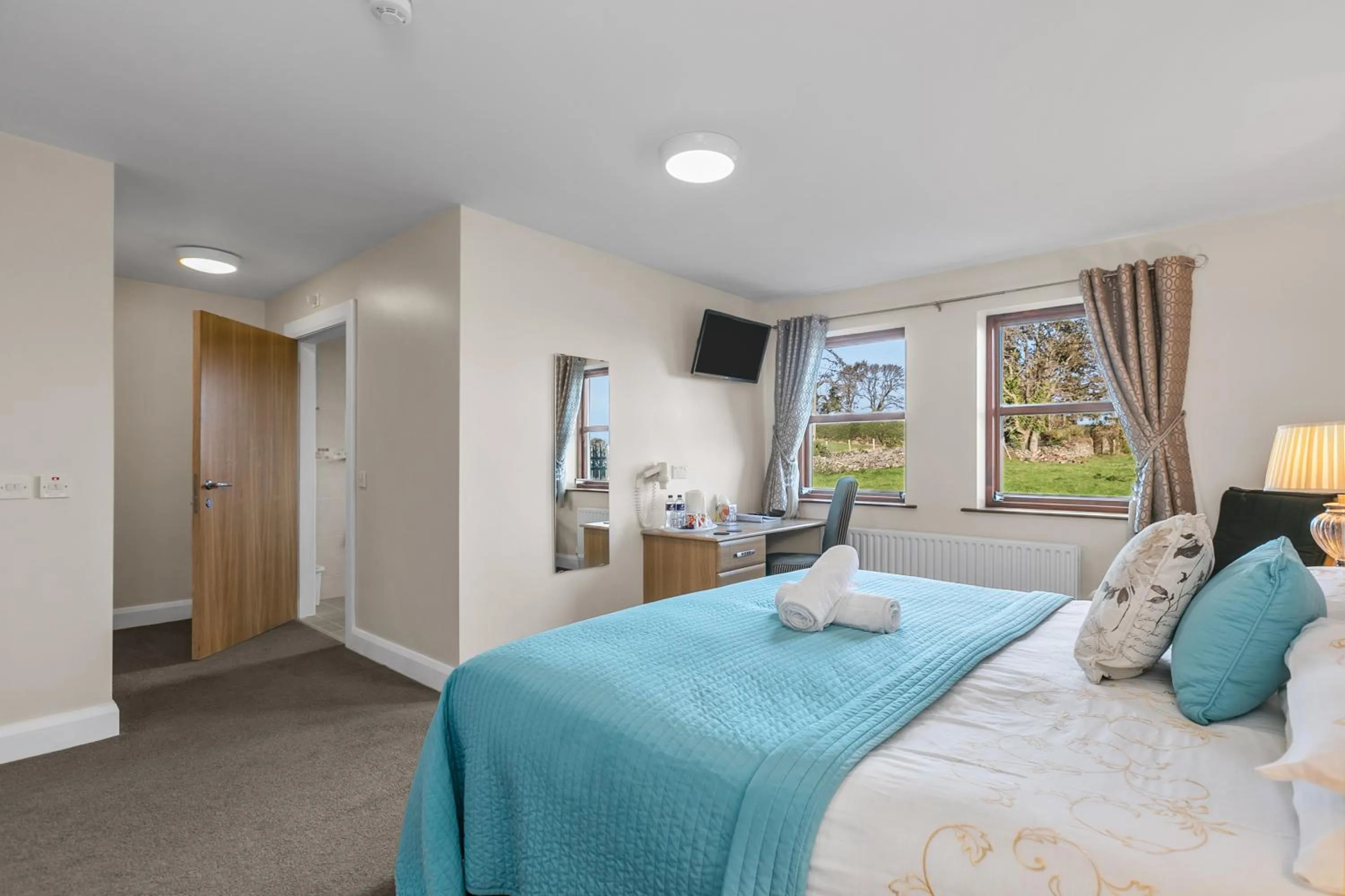 Bed in Tollyrose Country House