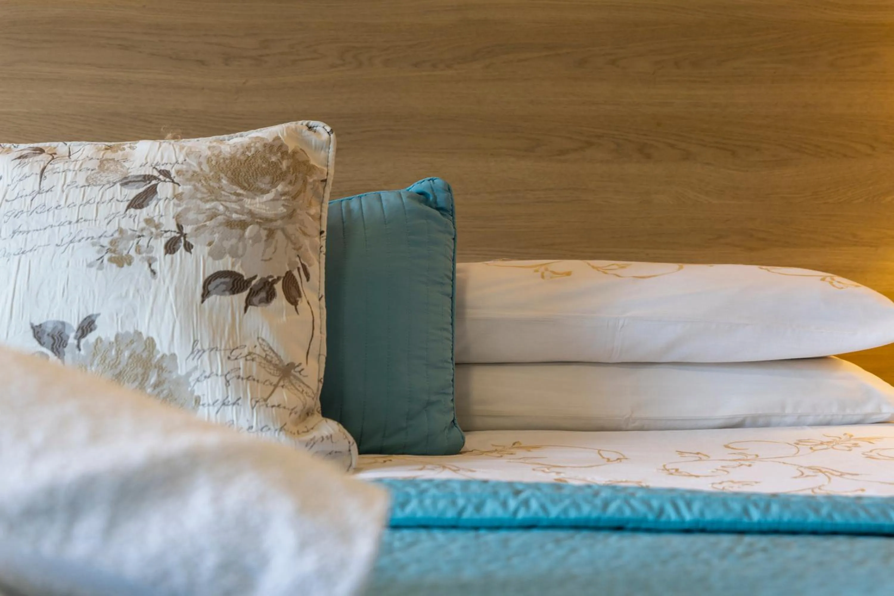 Bed in Tollyrose Country House