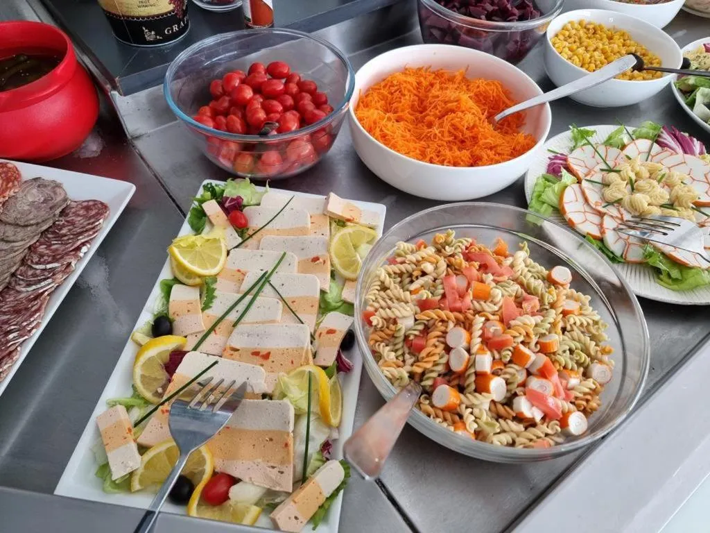 Restaurant/places to eat in Brit Hotel La Bonne Etape