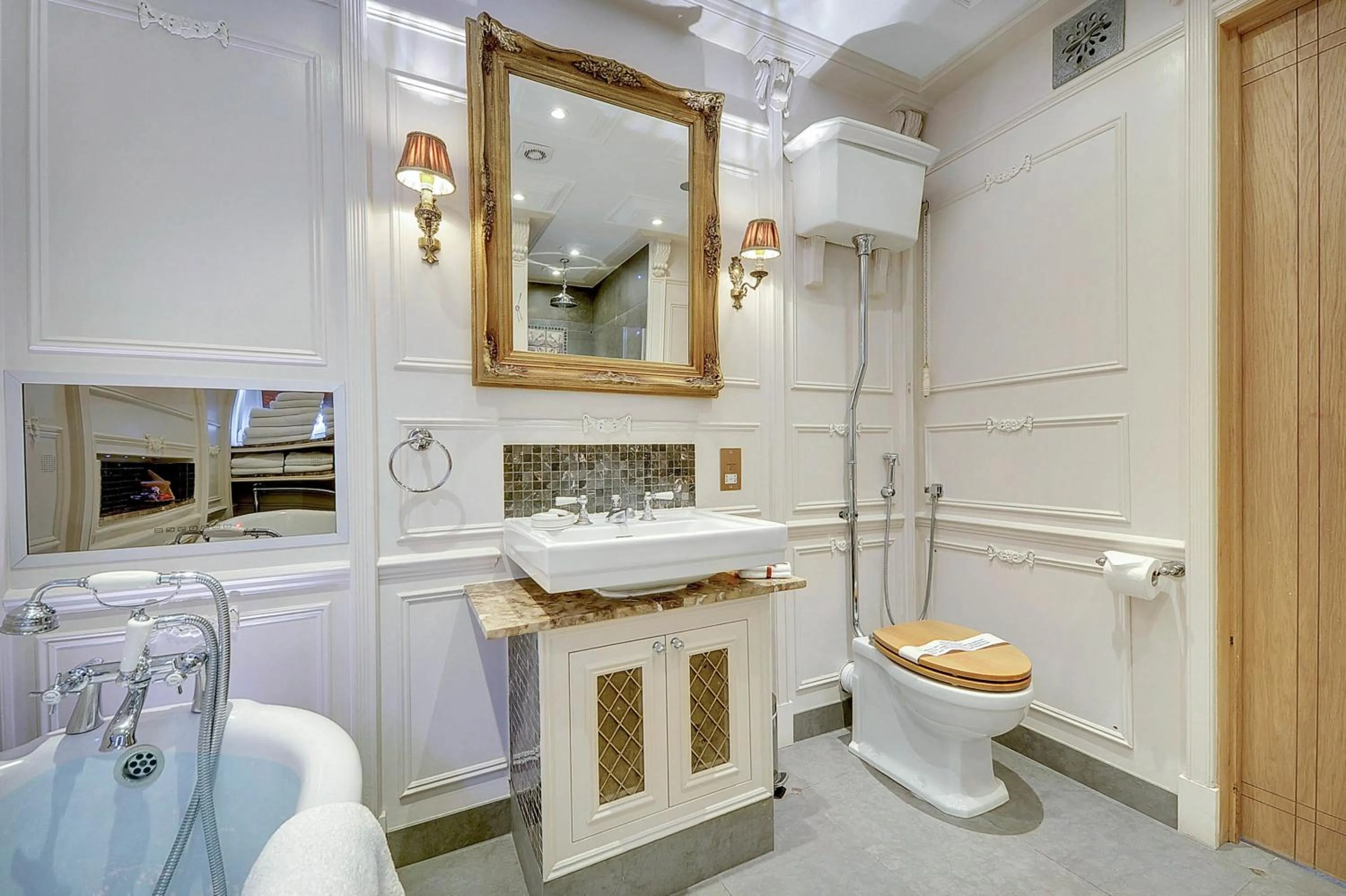 Bathroom in Mała Anglia - Boutique Apartments & SPA