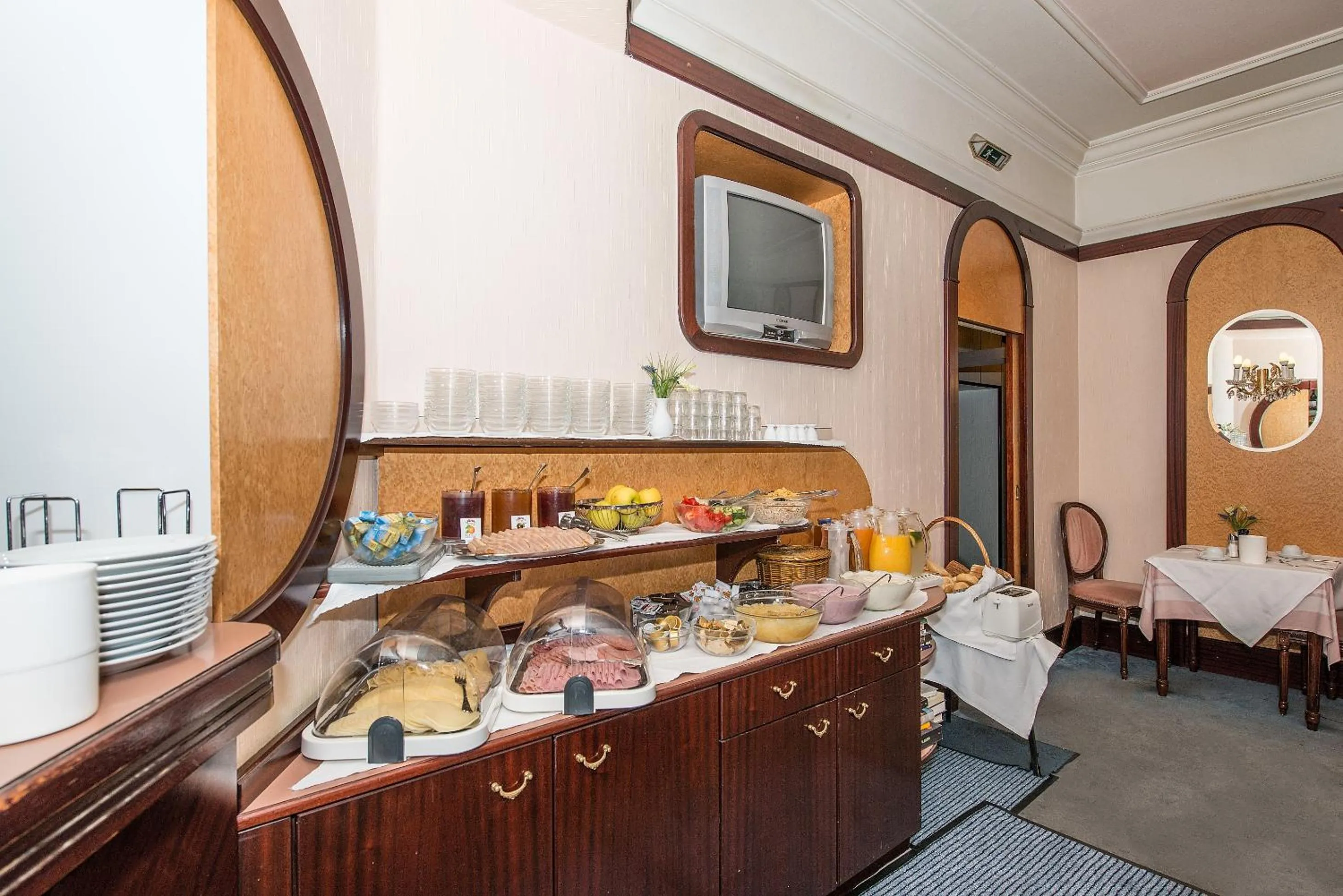 Food in Pension Neuer Markt