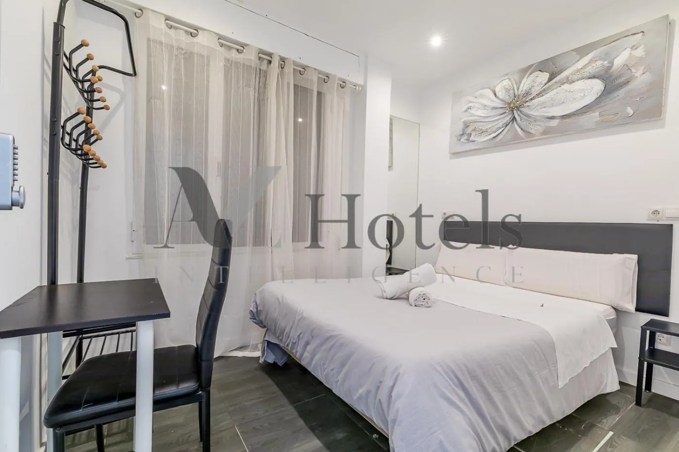 Photo of the whole room, Bed in AYZ Ulises - Auto check-in property