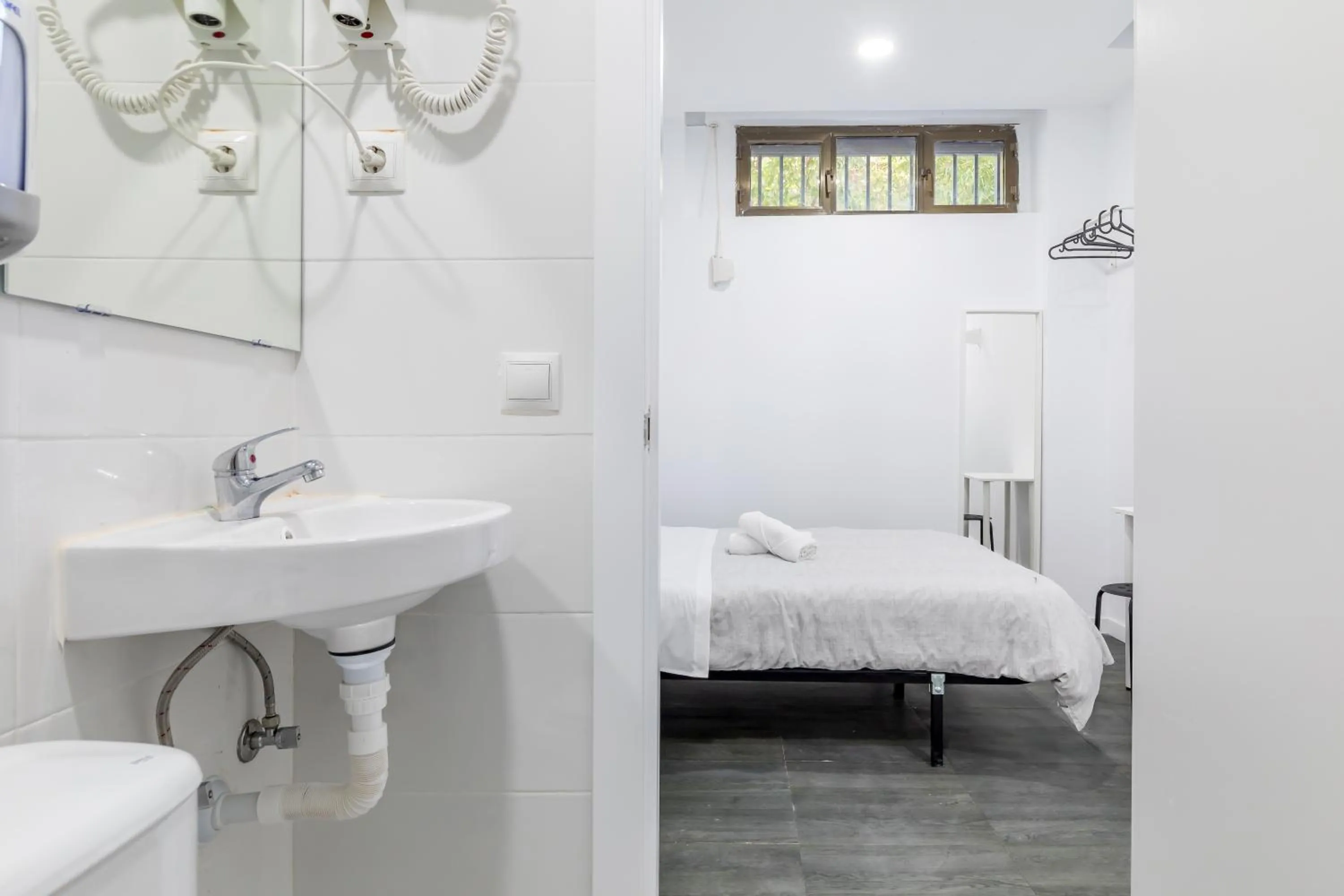 Bed in AYZ Ulises - Auto check-in property