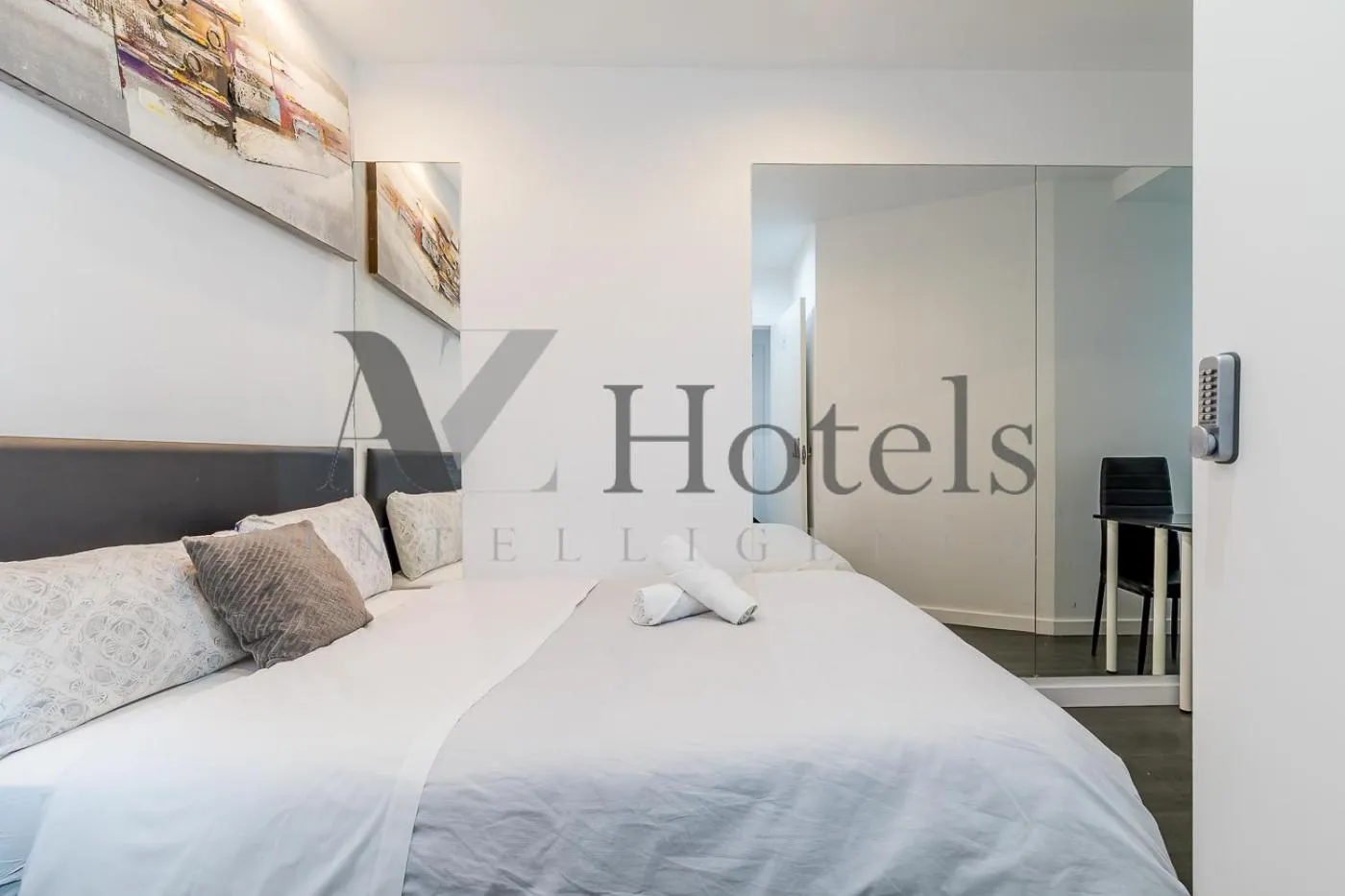 Photo of the whole room, Bed in AYZ Ulises - Auto check-in property