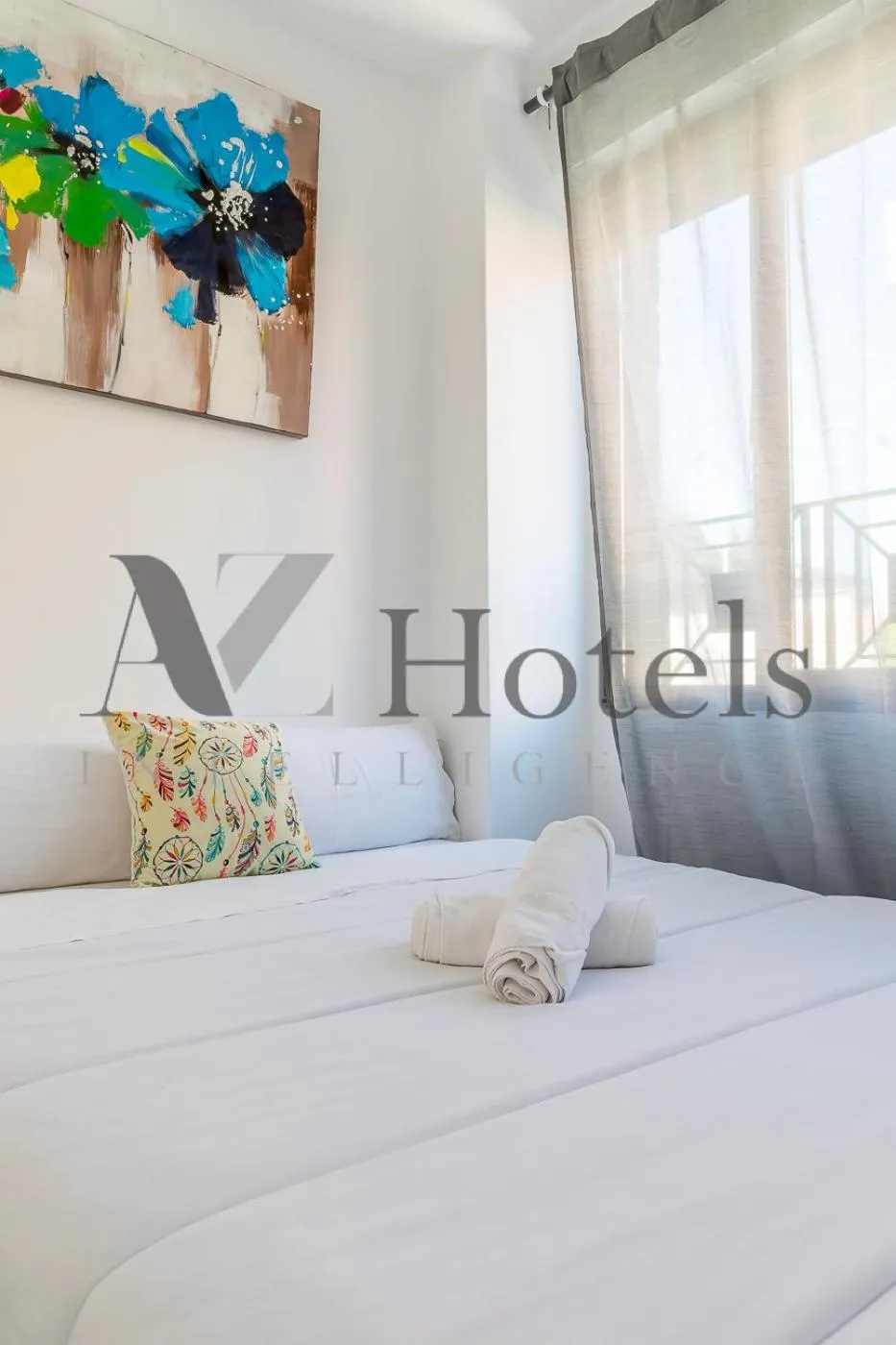 Decorative detail, Bed in AYZ Ulises - Auto check-in property