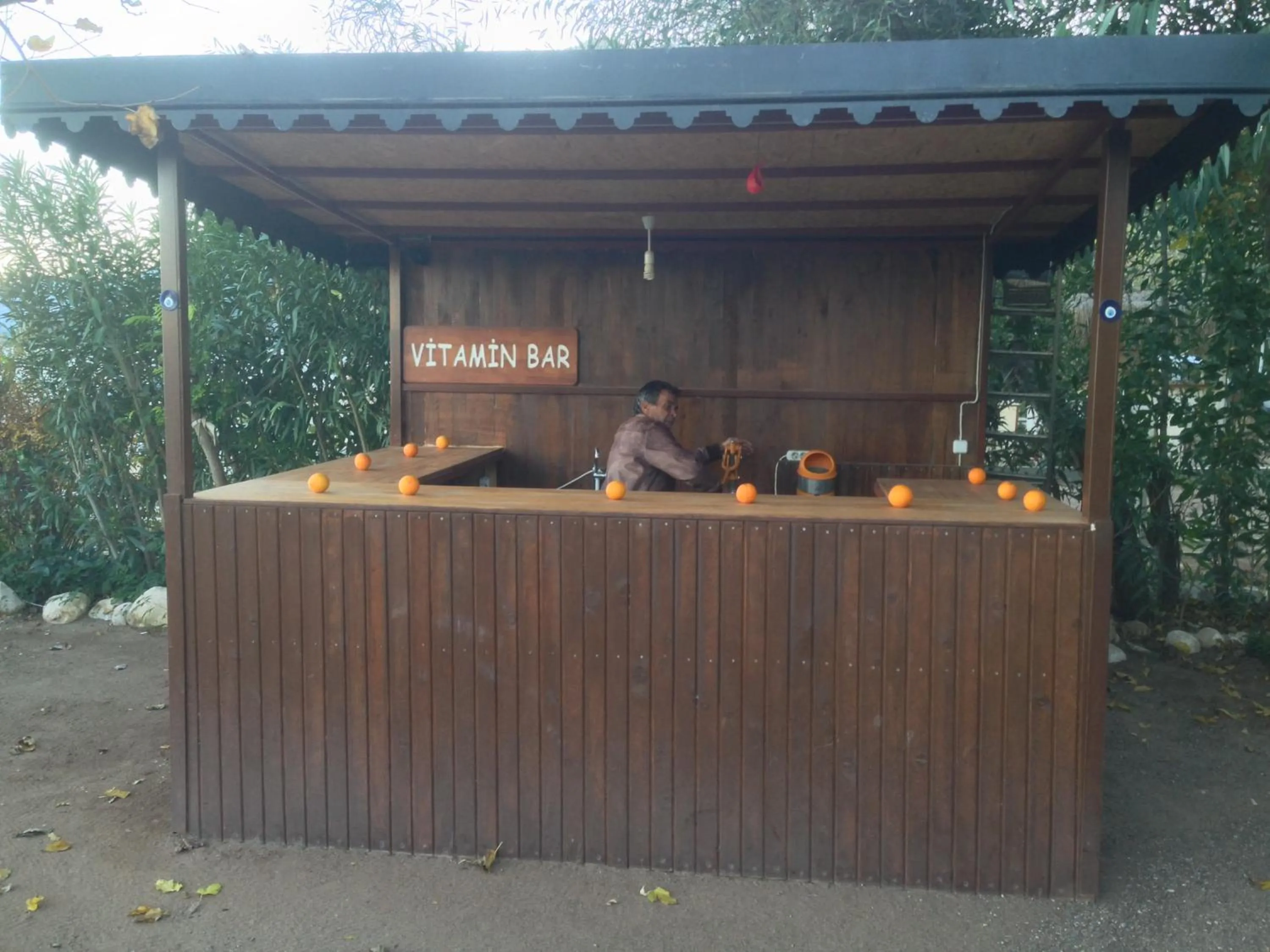 Restaurant/places to eat in Kutle Hotel