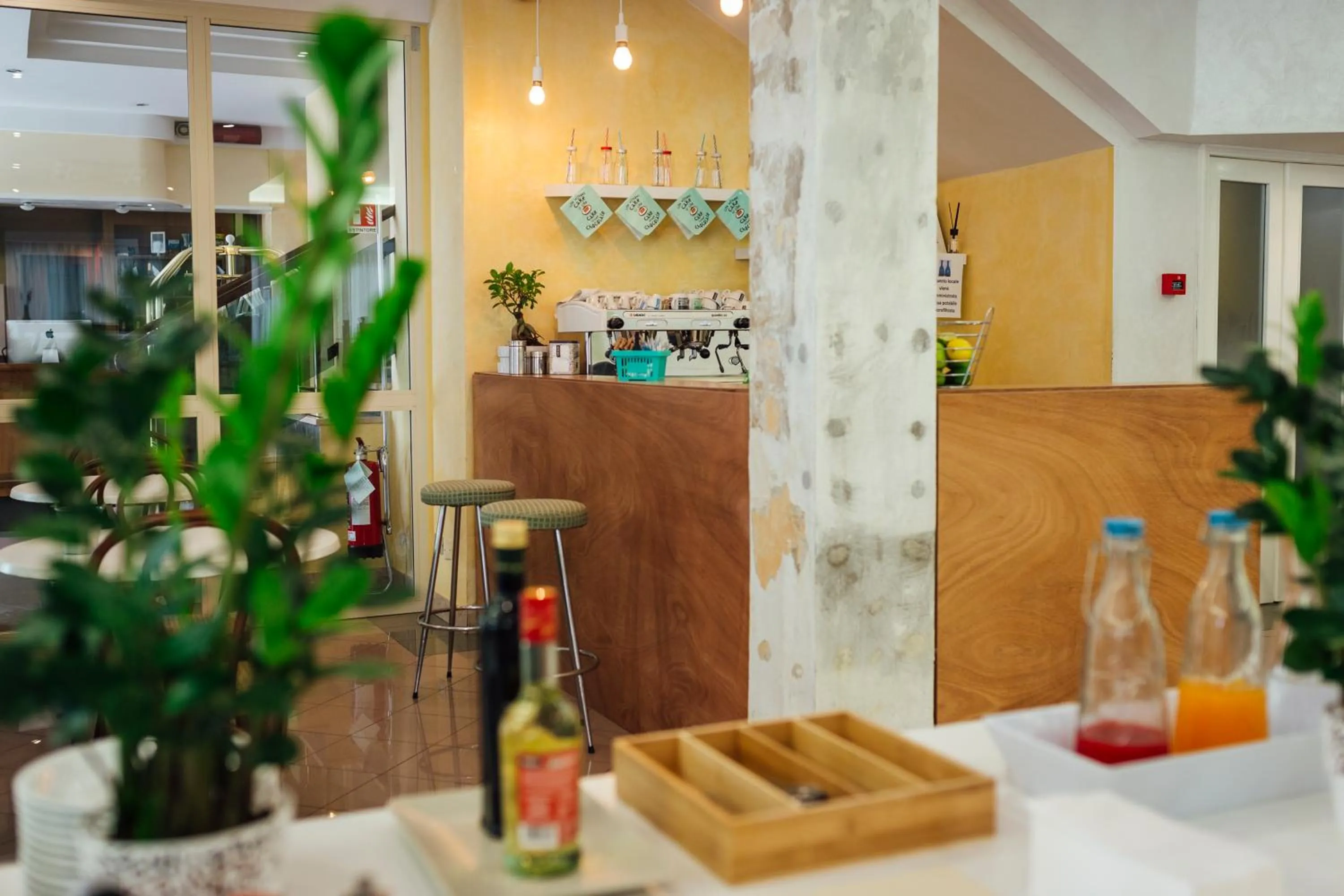 Lounge or bar in Hotel Montecarlo