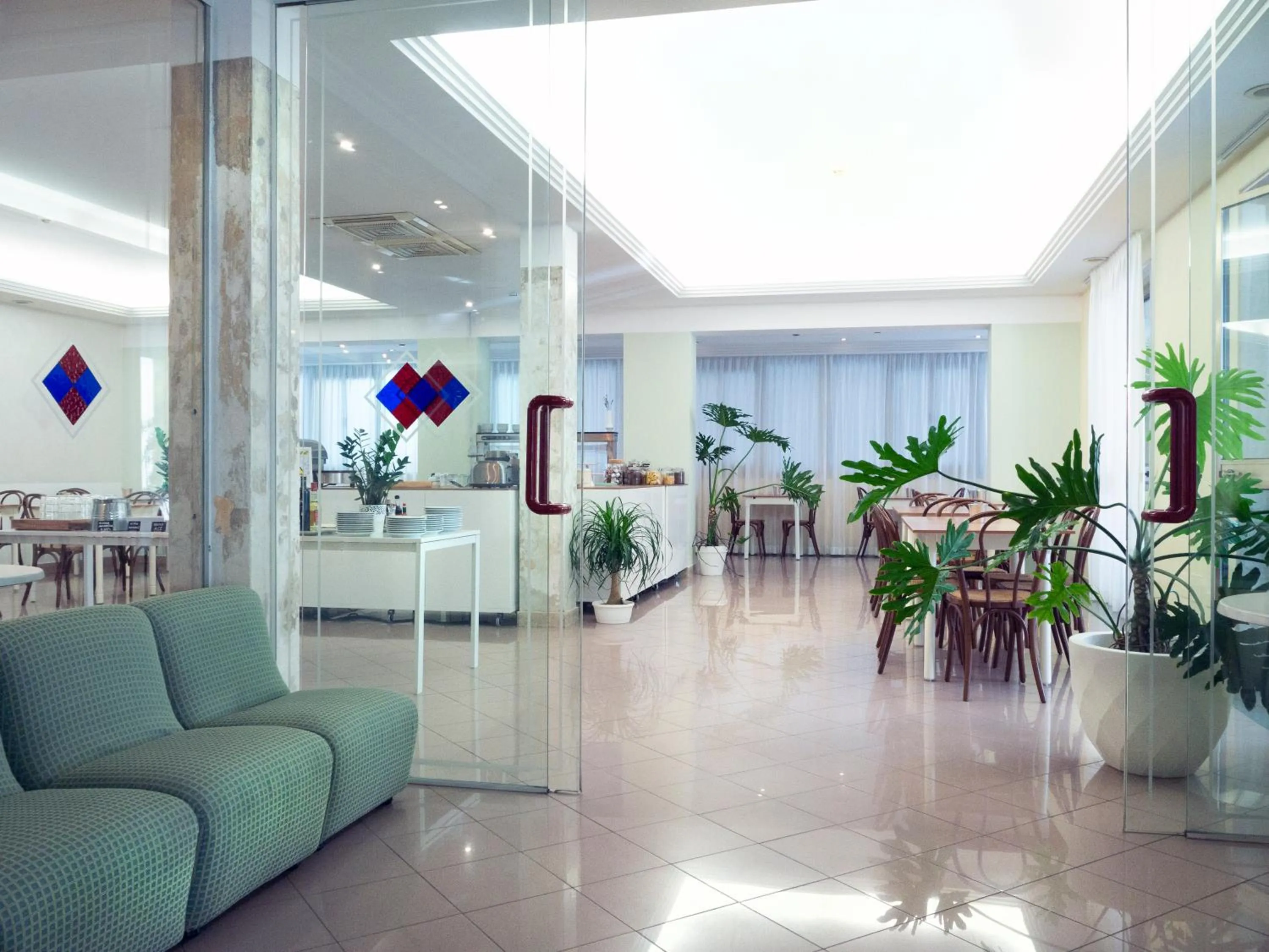 Restaurant/places to eat in Hotel Montecarlo