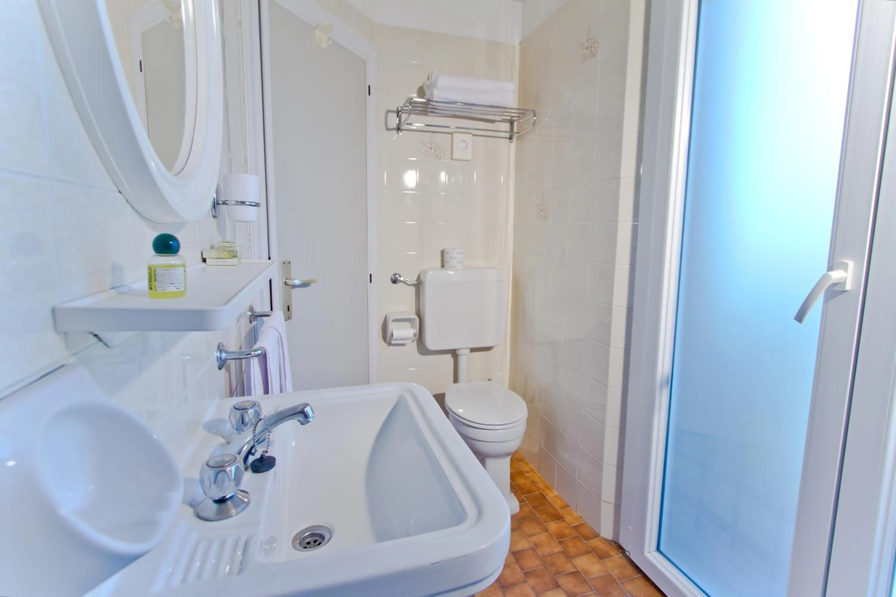 Bathroom in Hotel Montecarlo