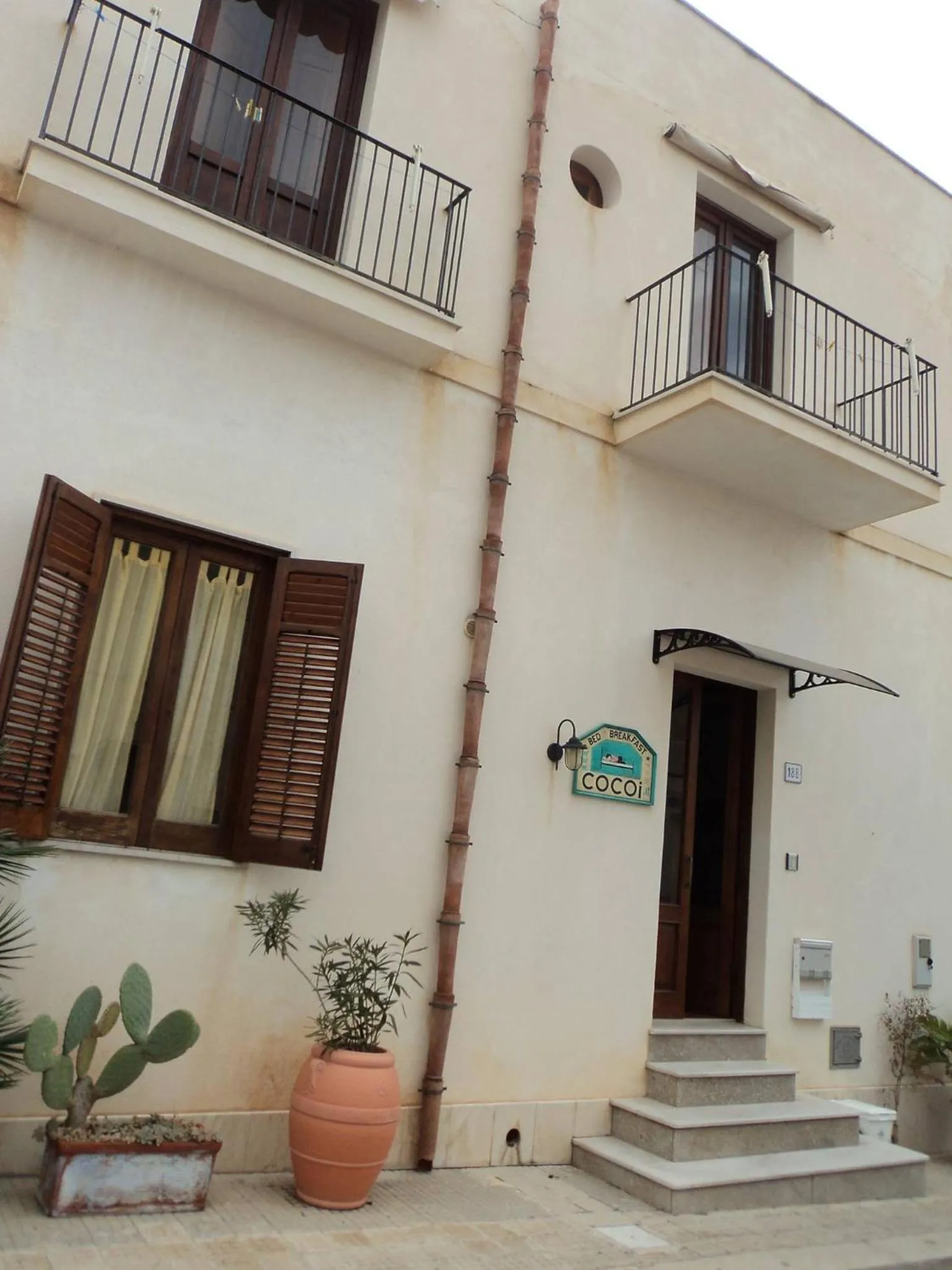 Facade/entrance in Cocoi