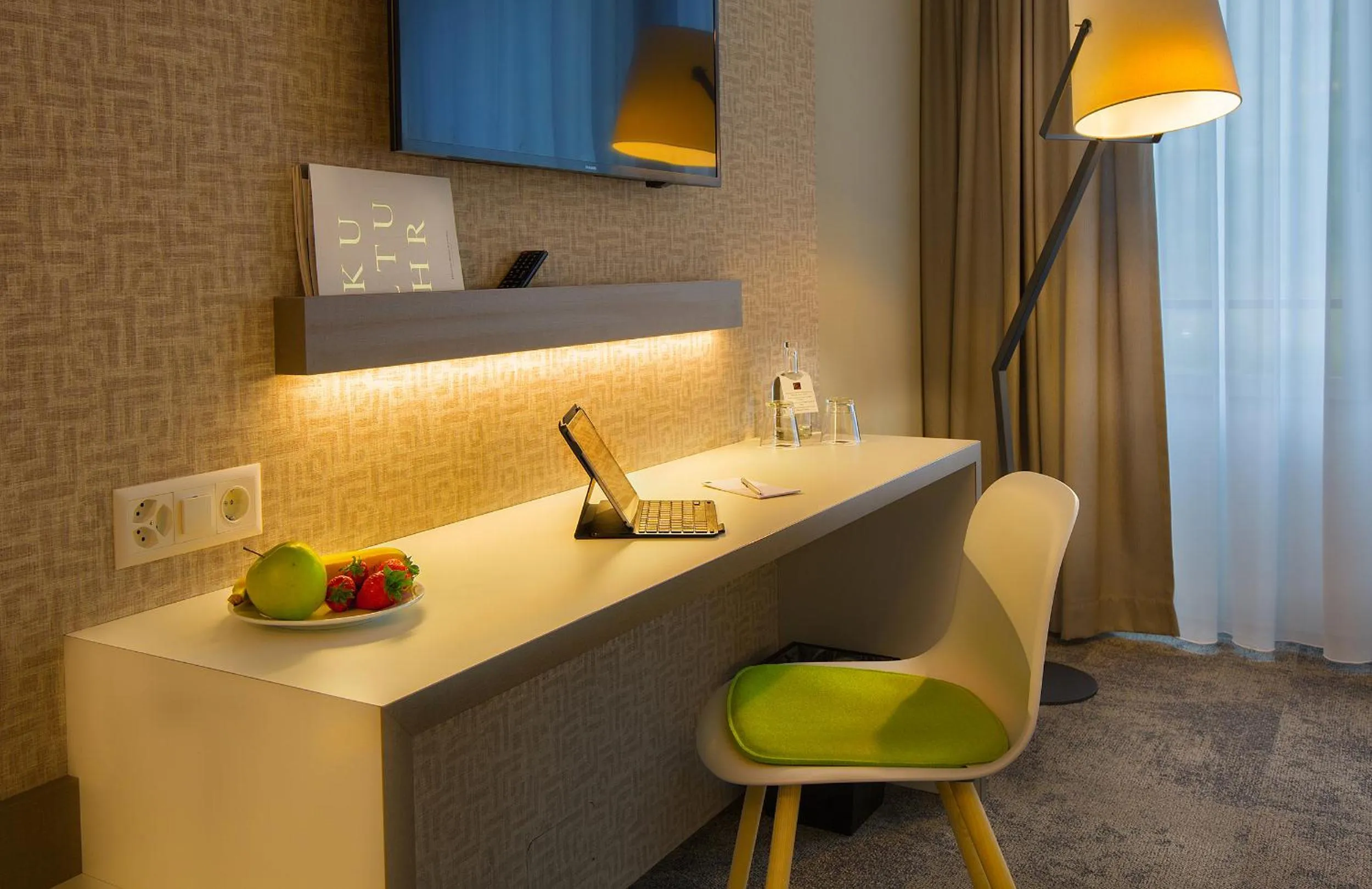 Photo of the whole room in b_smart motel Landquart