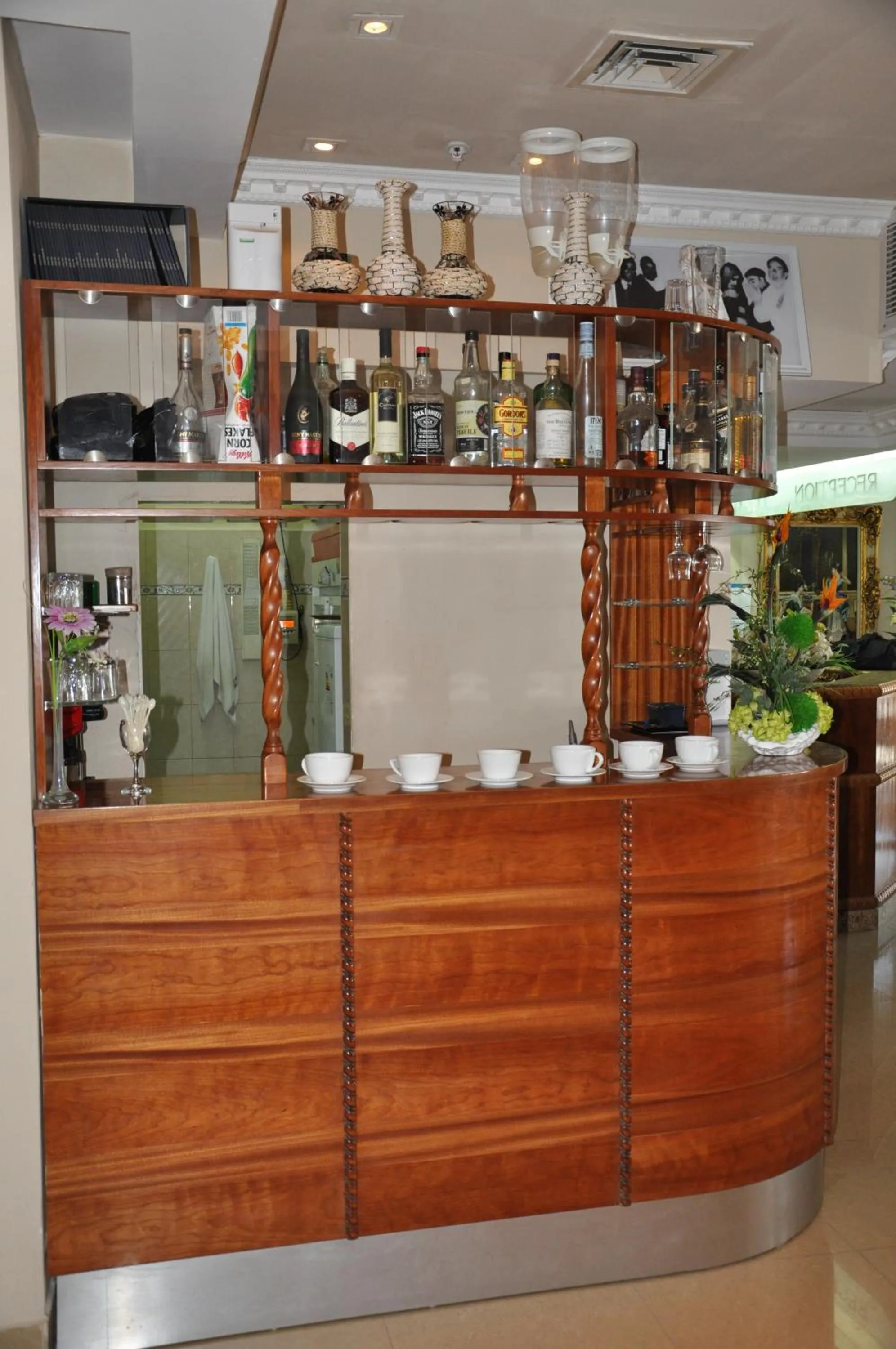 Lounge or bar in Hotel Suites Bat Yam