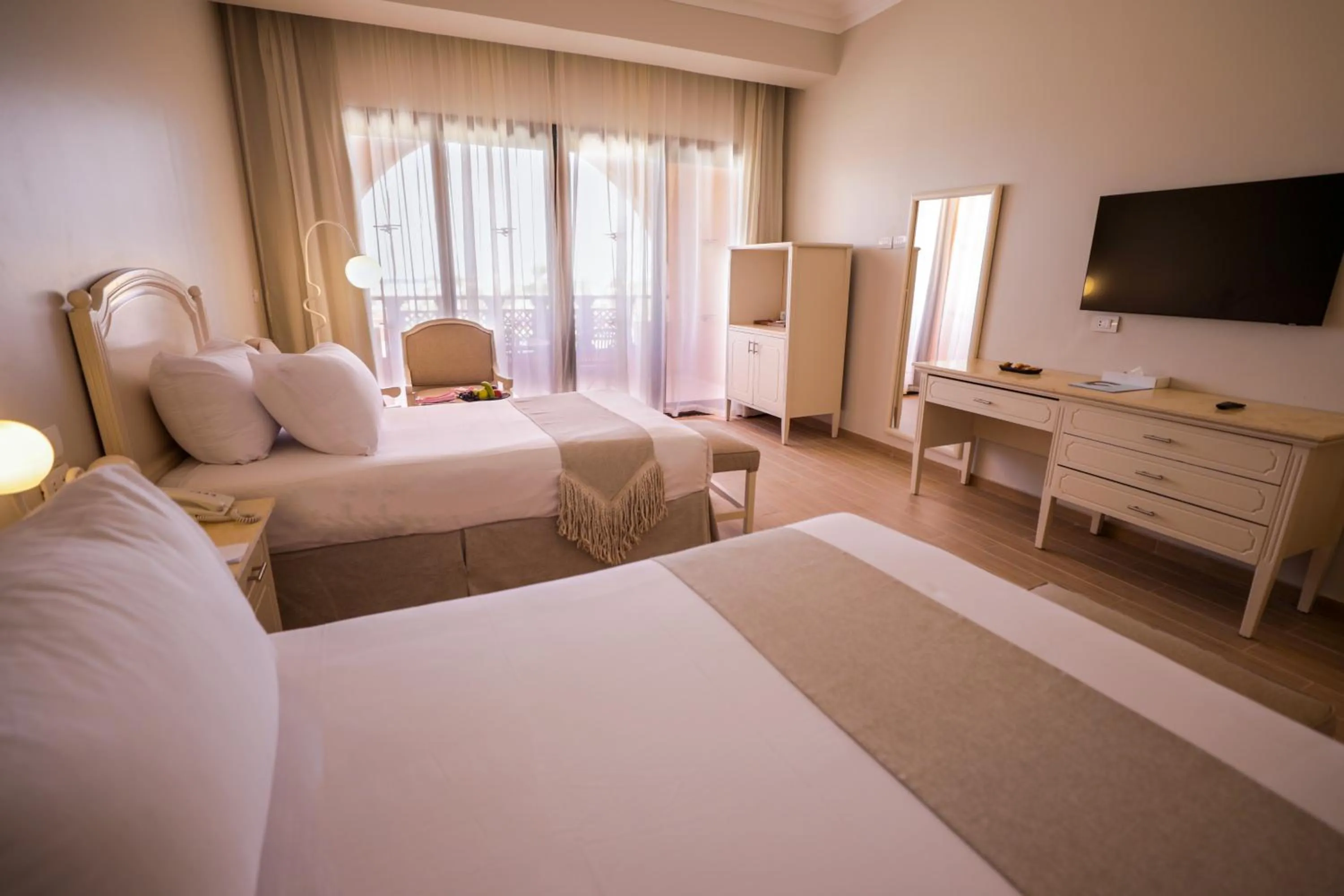 Bedroom, Bed in Calimera Blend Paradise