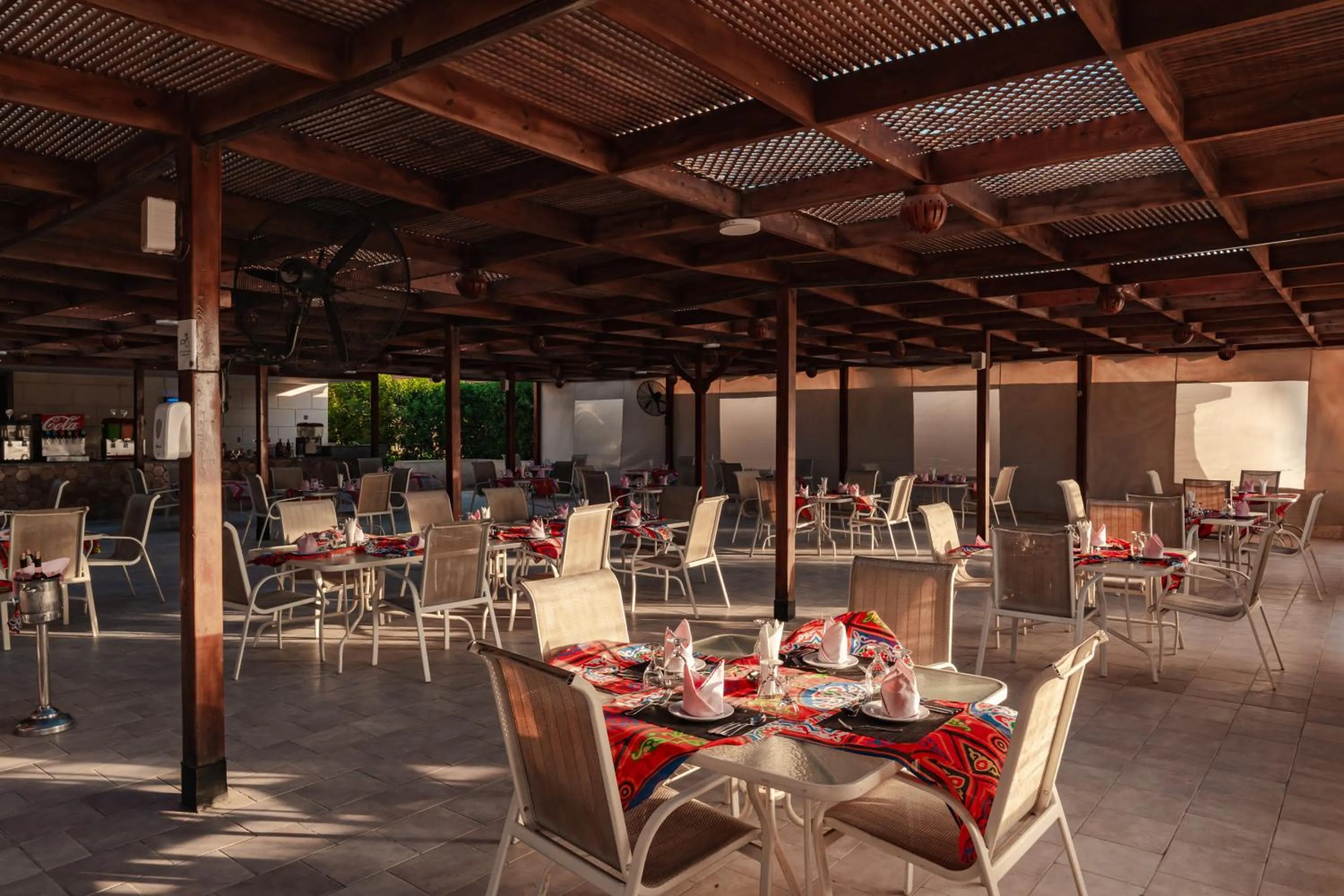 Restaurant/places to eat in Calimera Blend Paradise