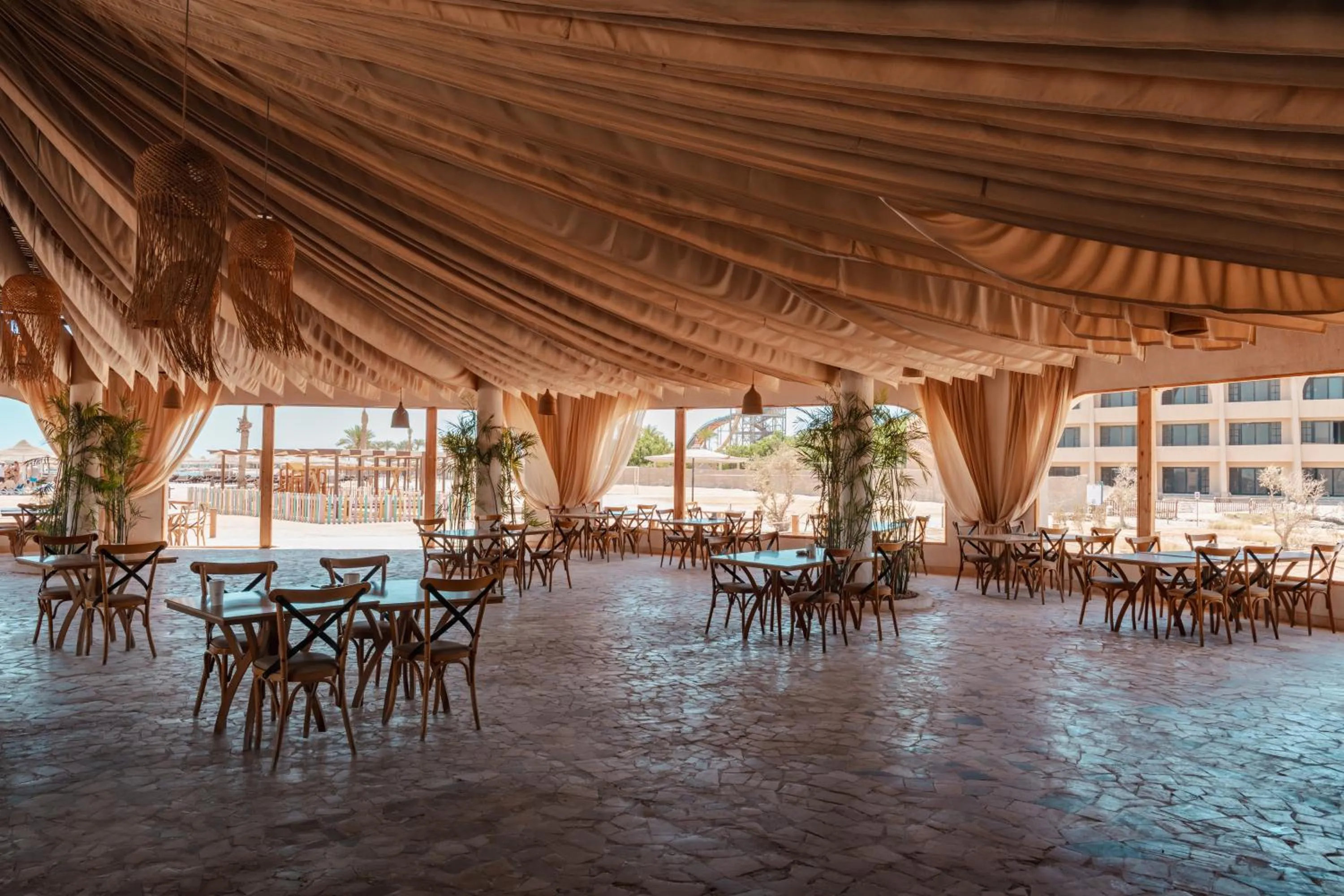 Restaurant/places to eat in Calimera Blend Paradise