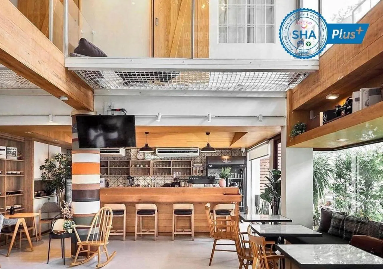 Restaurant/places to eat in The Pattern Boutique Hotel