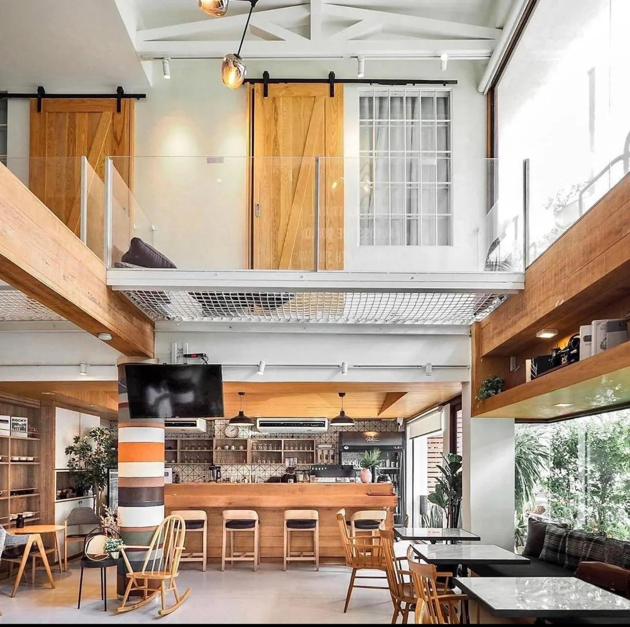 Restaurant/places to eat in The Pattern Boutique Hotel