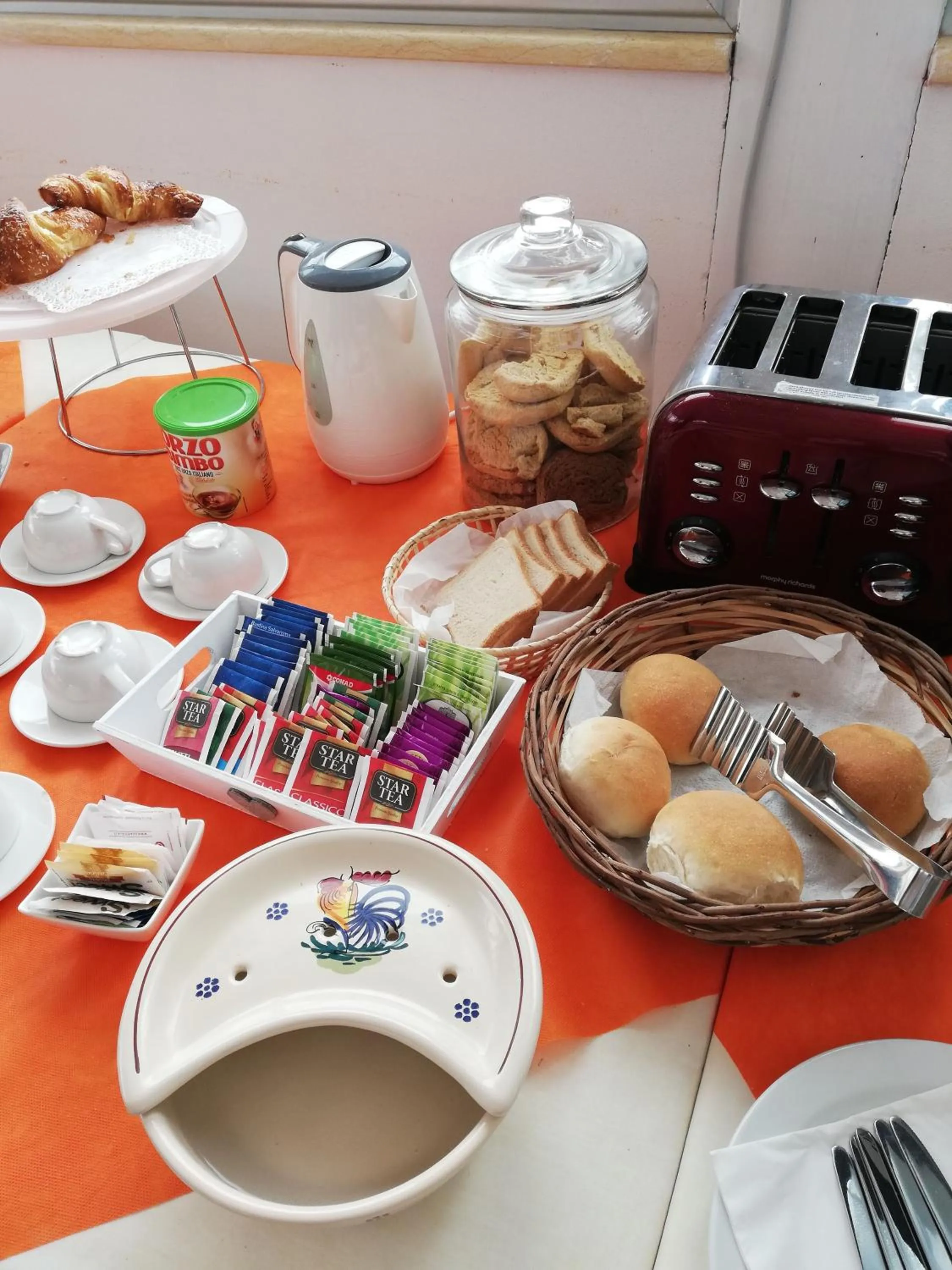 Buffet breakfast in Residence Oasi Salento