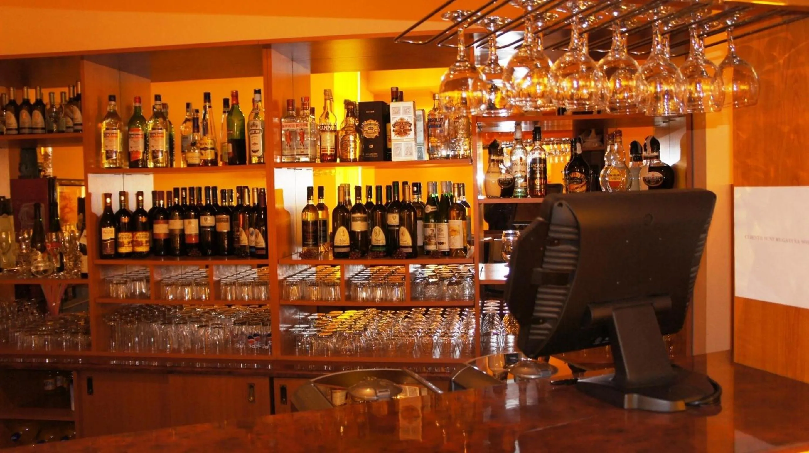 Restaurant/places to eat in Hotel Regat