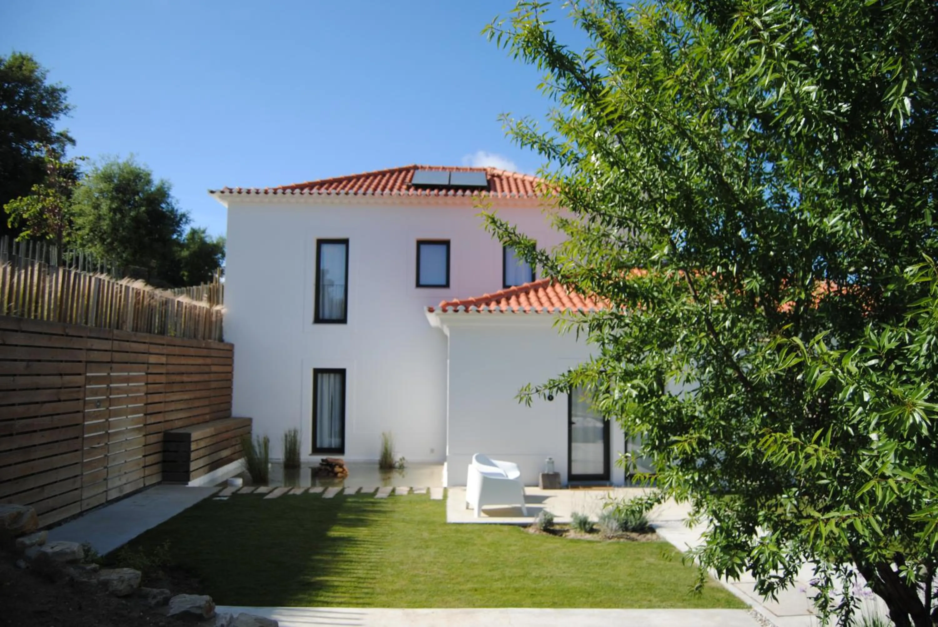Property building in CAMBEIROS - Guest House